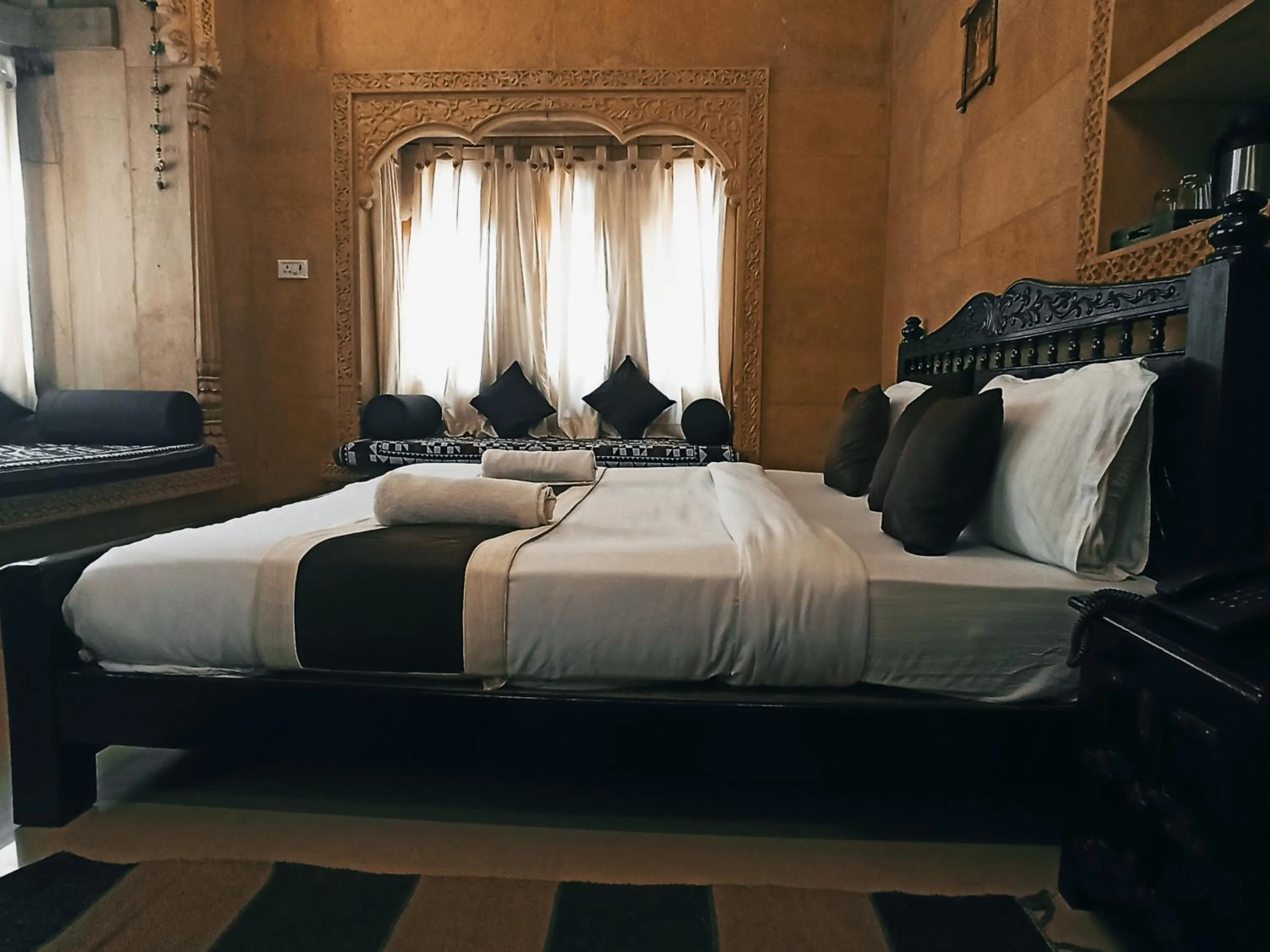 Bed in Hotel Royal Haveli