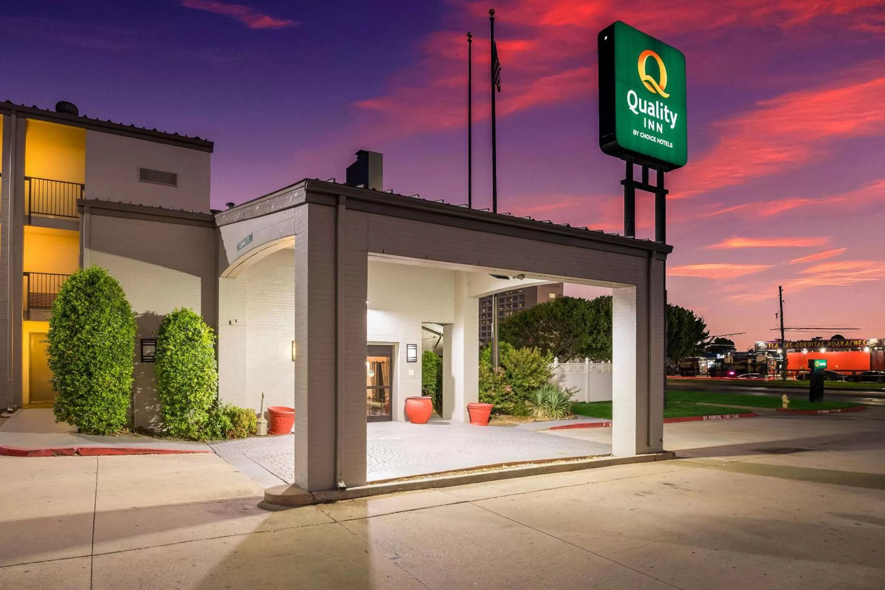 Property building in Quality Inn Tulsa Central