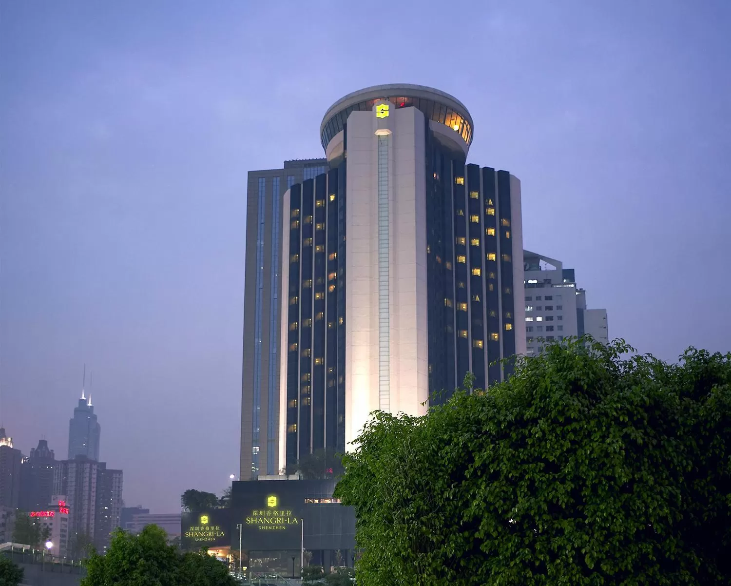 Property building in Shangri-La Shenzhen