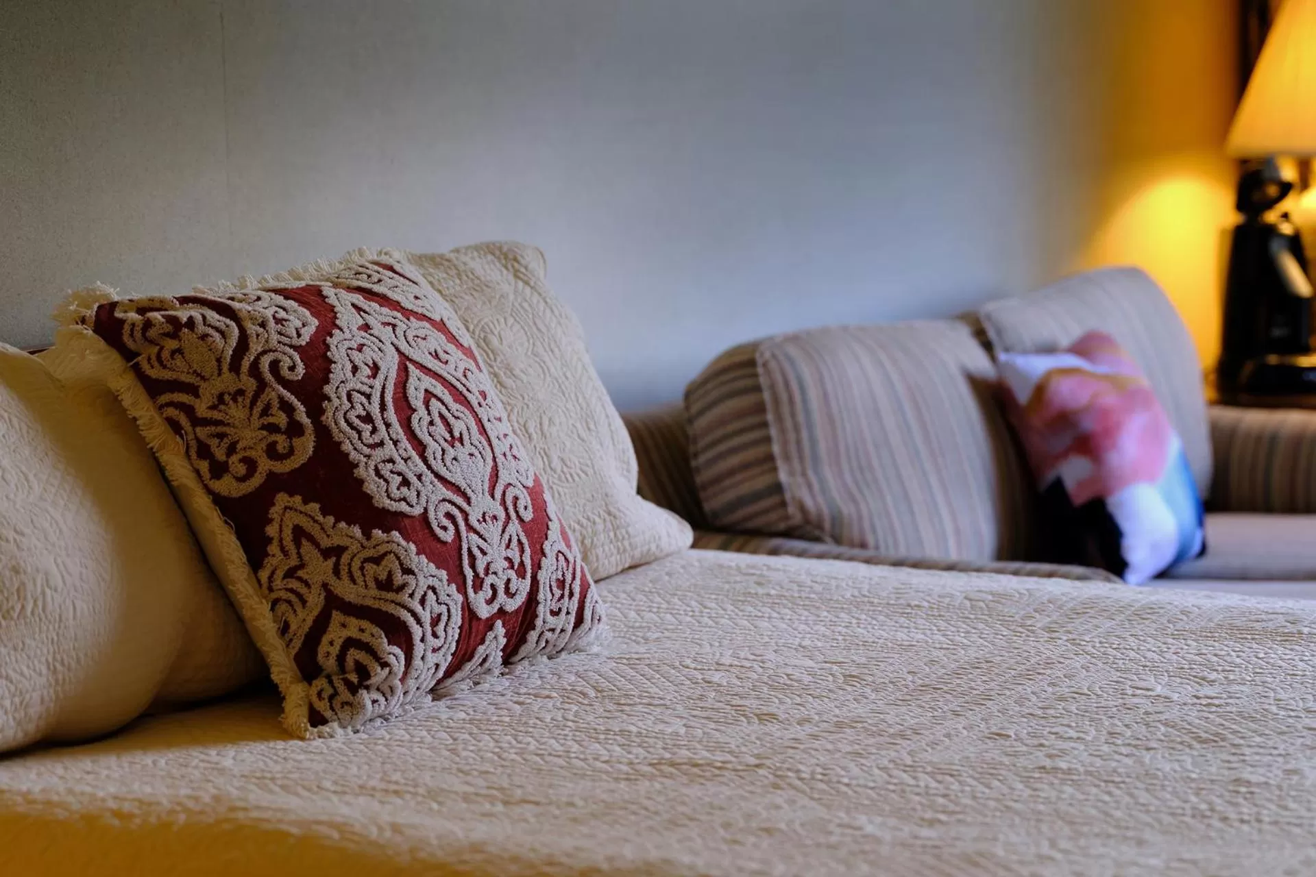 Bed in The Inn at Houndslake