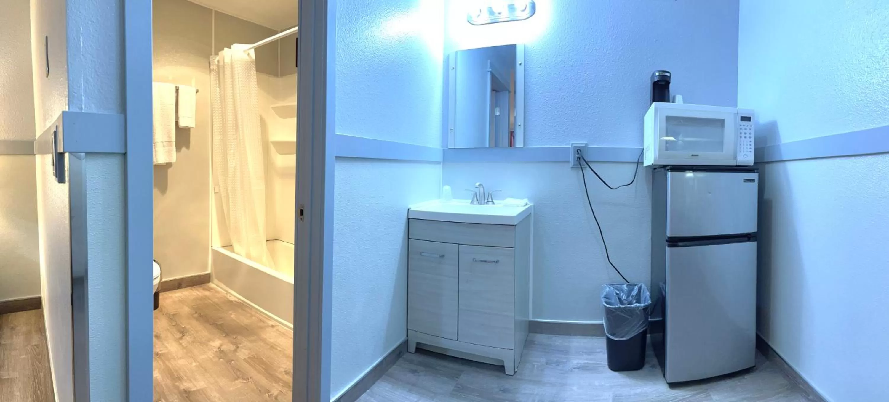 Shower in Emerald Best Motel