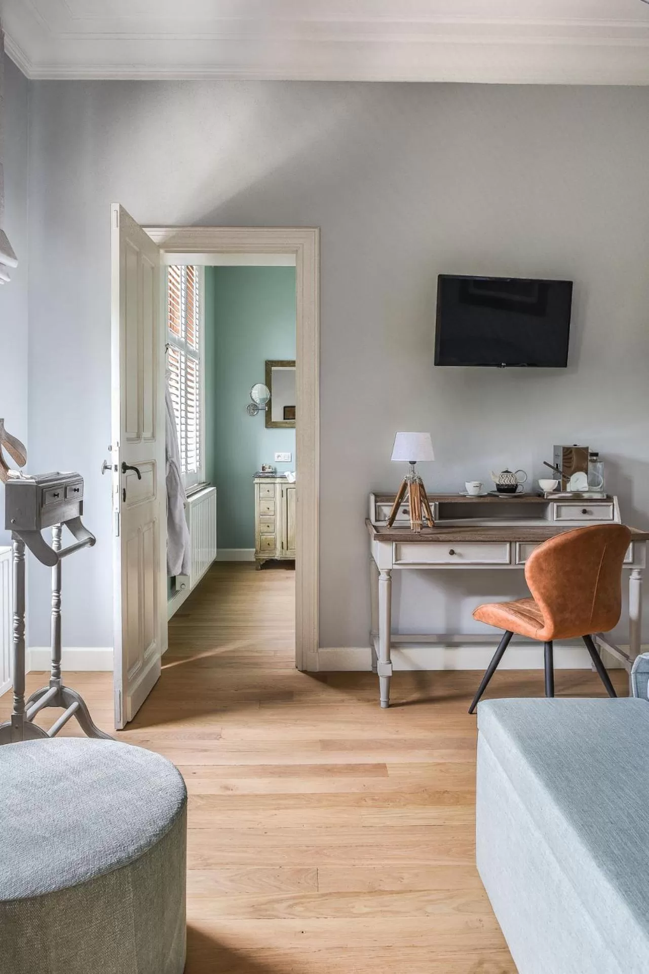 TV/Entertainment Center in Villa Copis