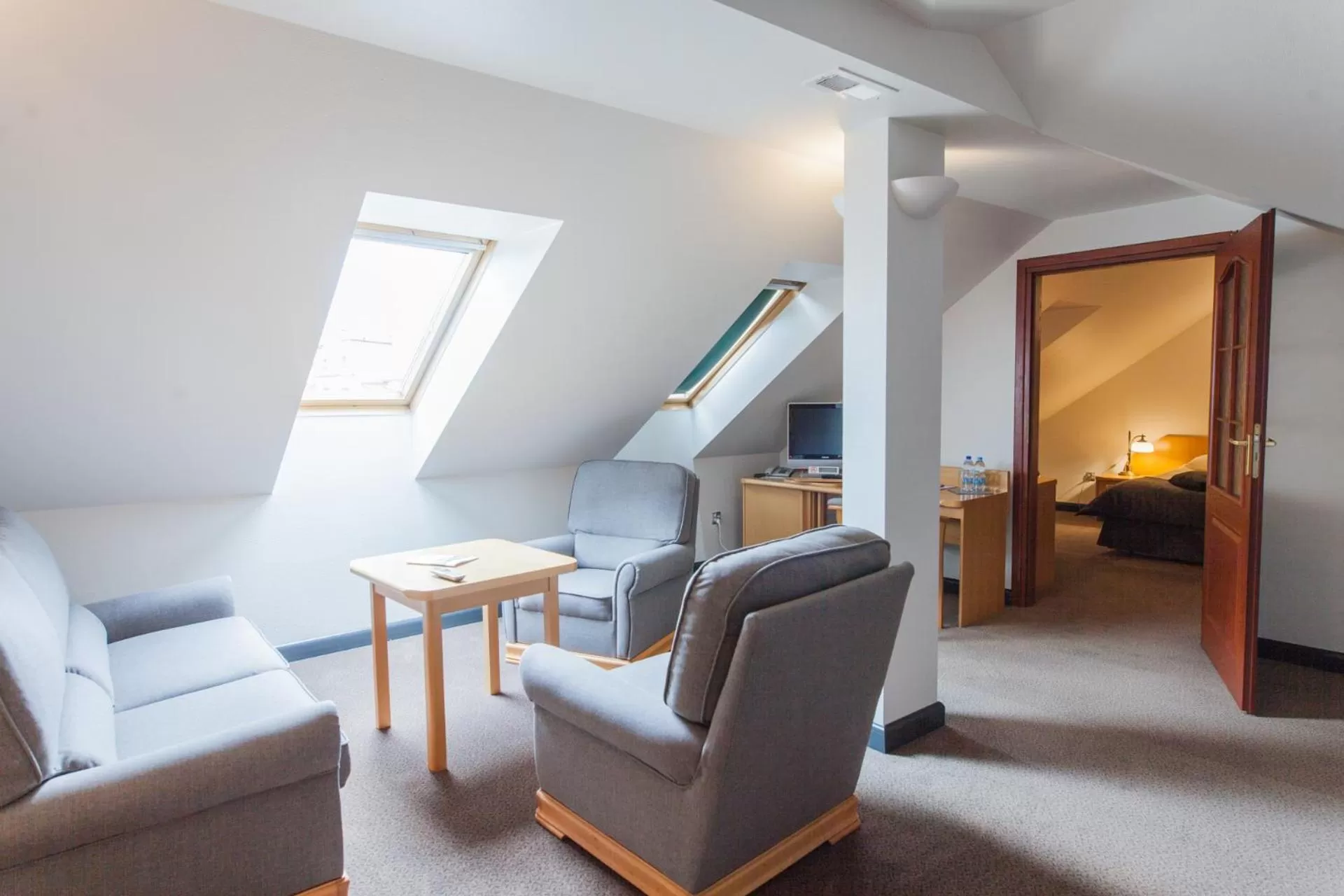 Seating Area in Hotel Restauracja Piwnica Rycerska