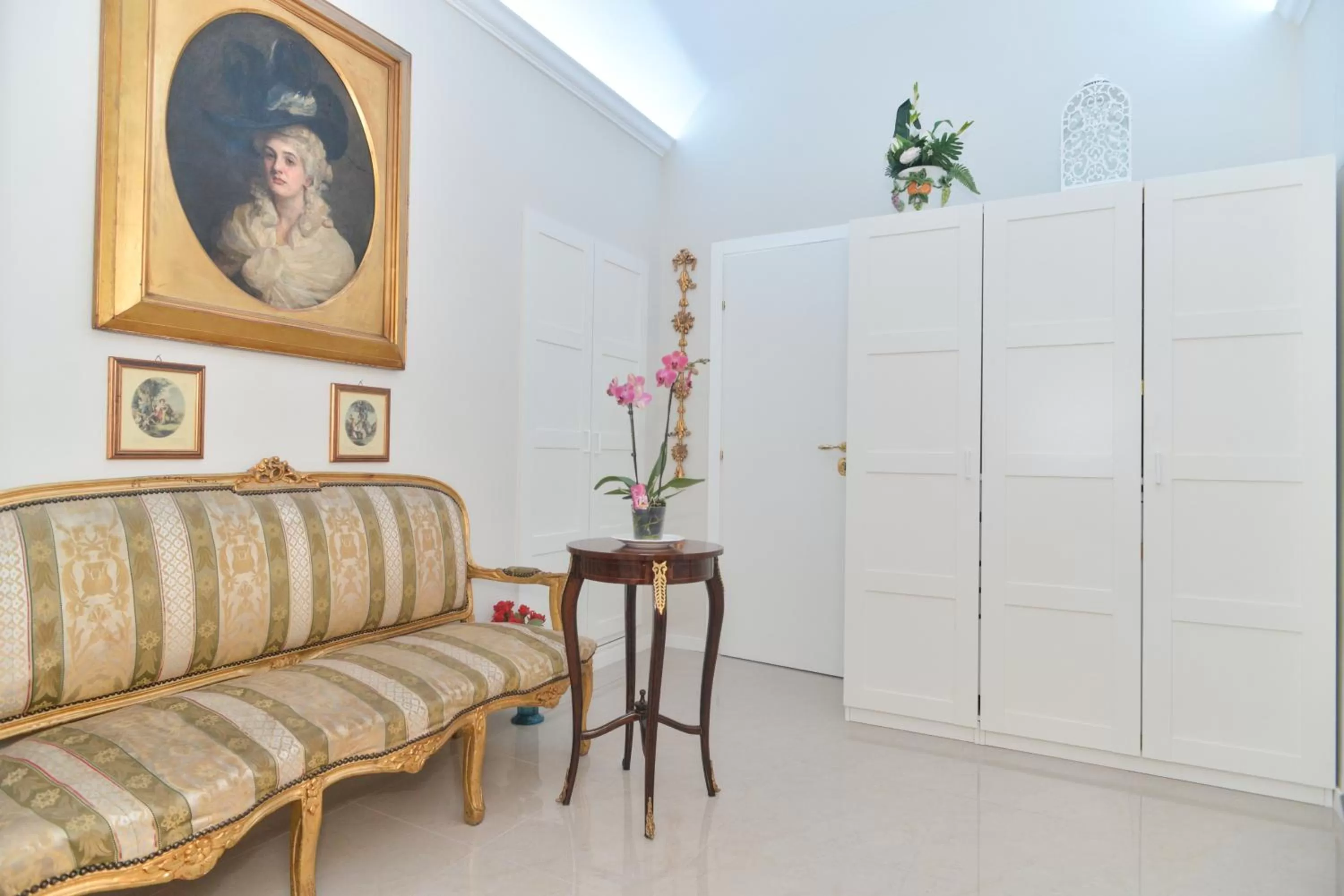 Living room in Romebest