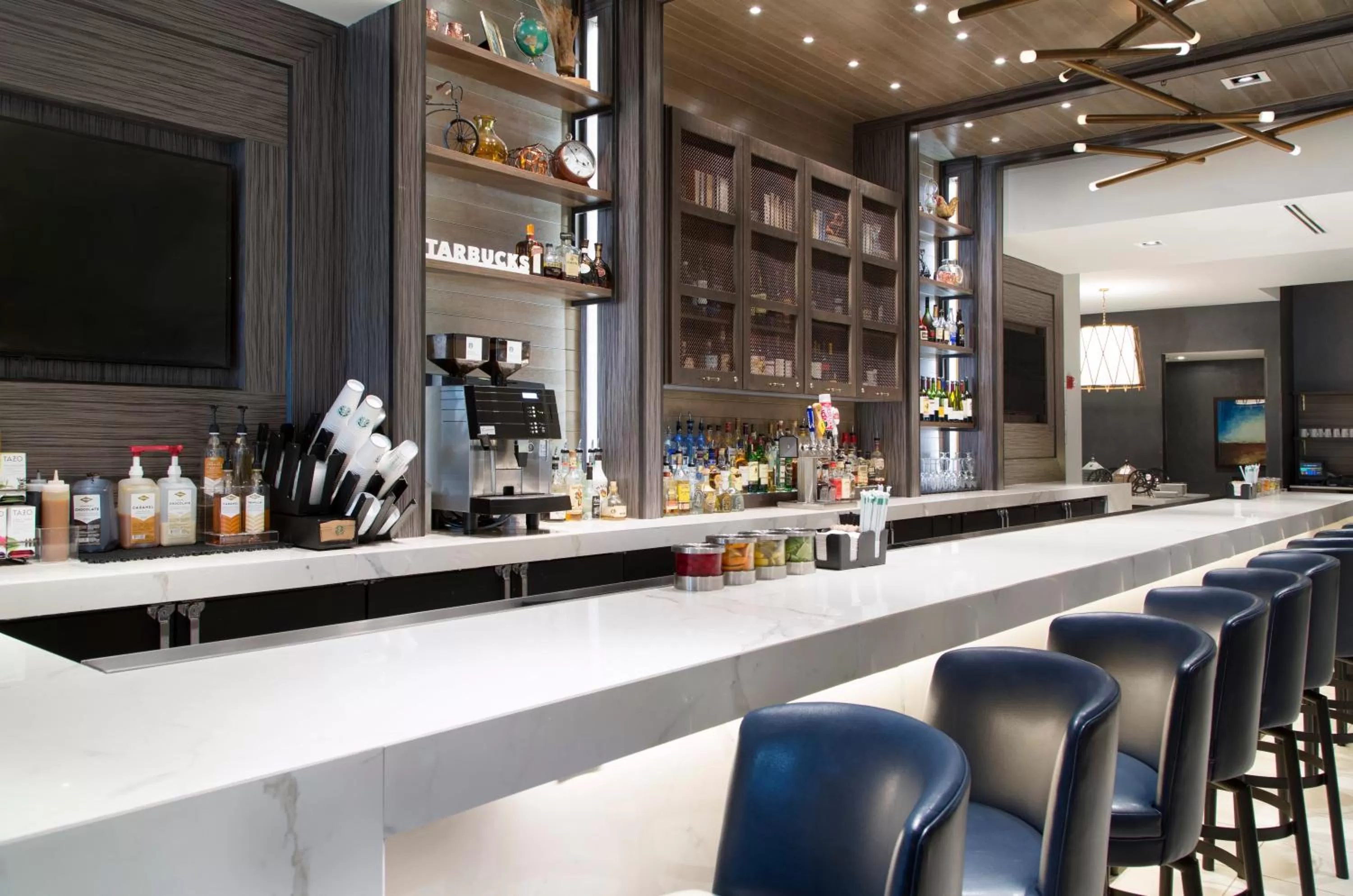 Lounge or bar in Franklin Marriott Cool Springs