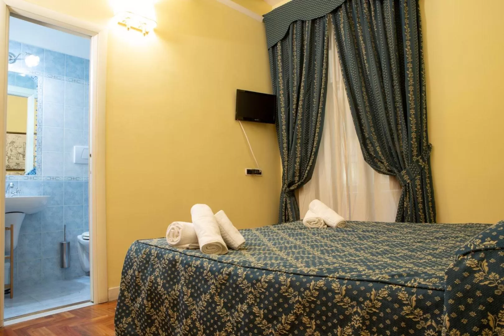 Bedroom, Bed in Annette B&B