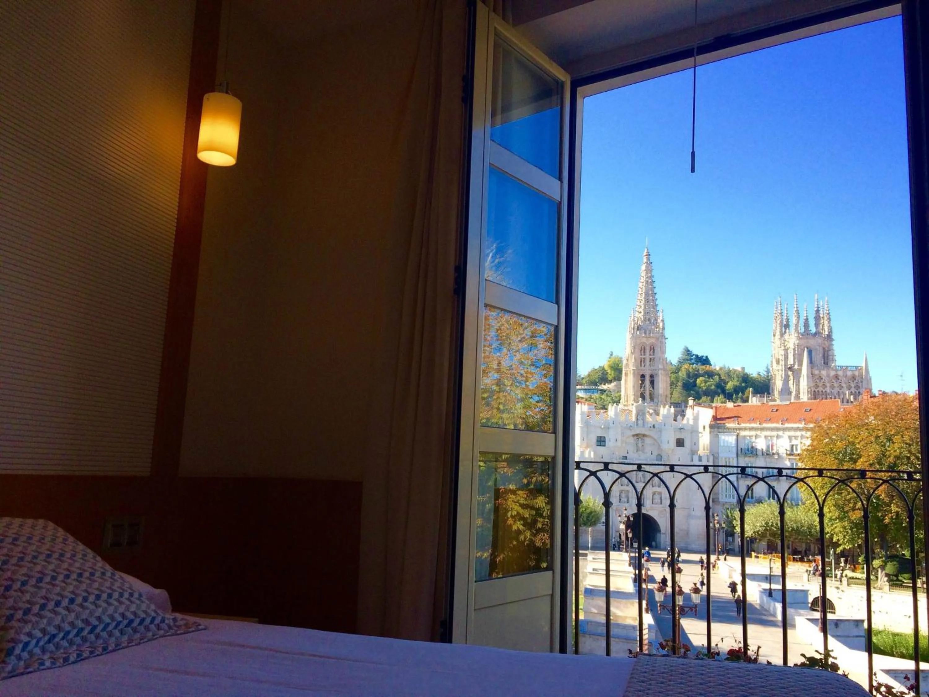 Bedroom, Bed in Hotel Vía Gótica