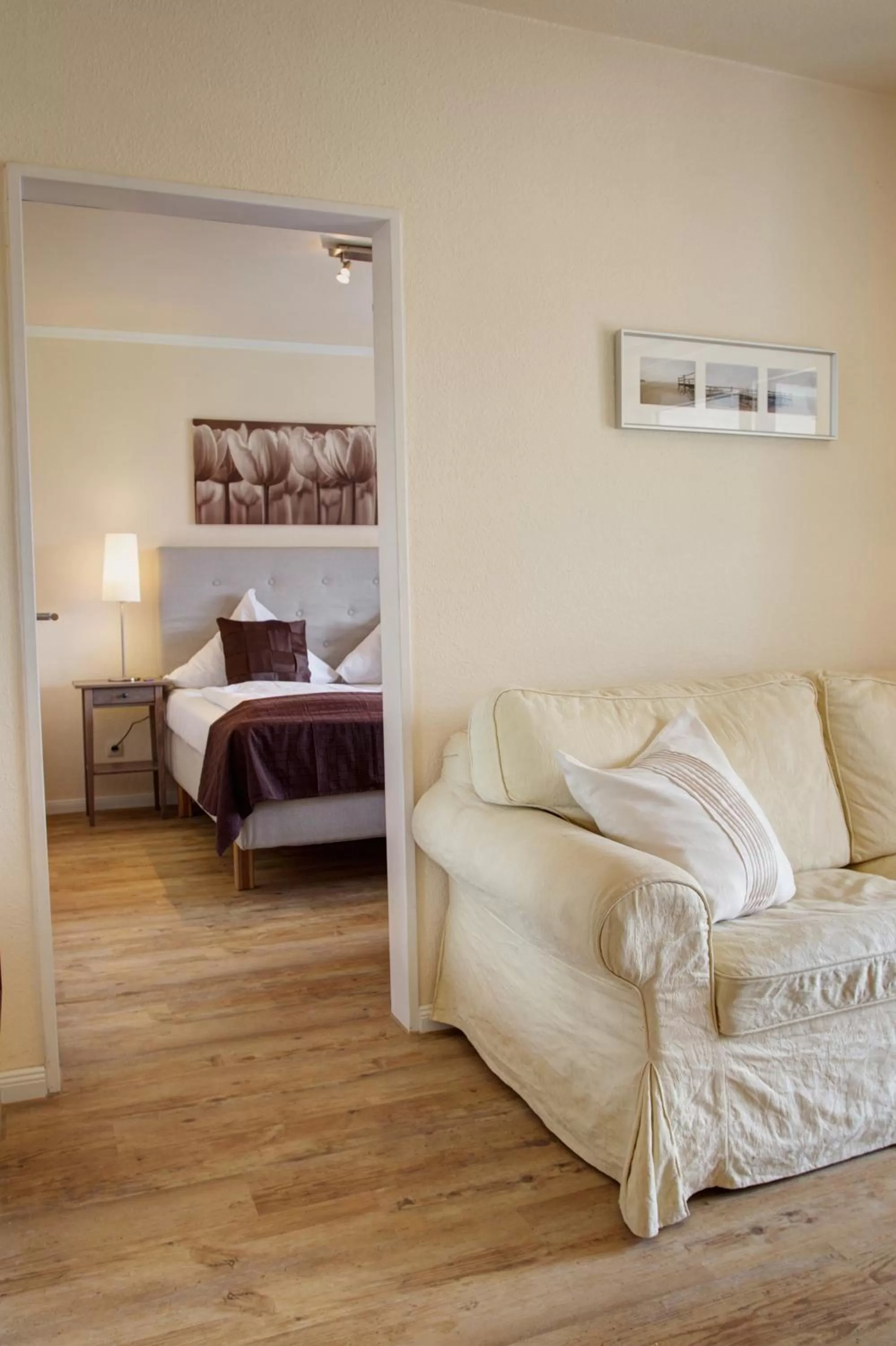 Decorative detail, Bed in Das Frühstückshotel Sankt Peter-Ording