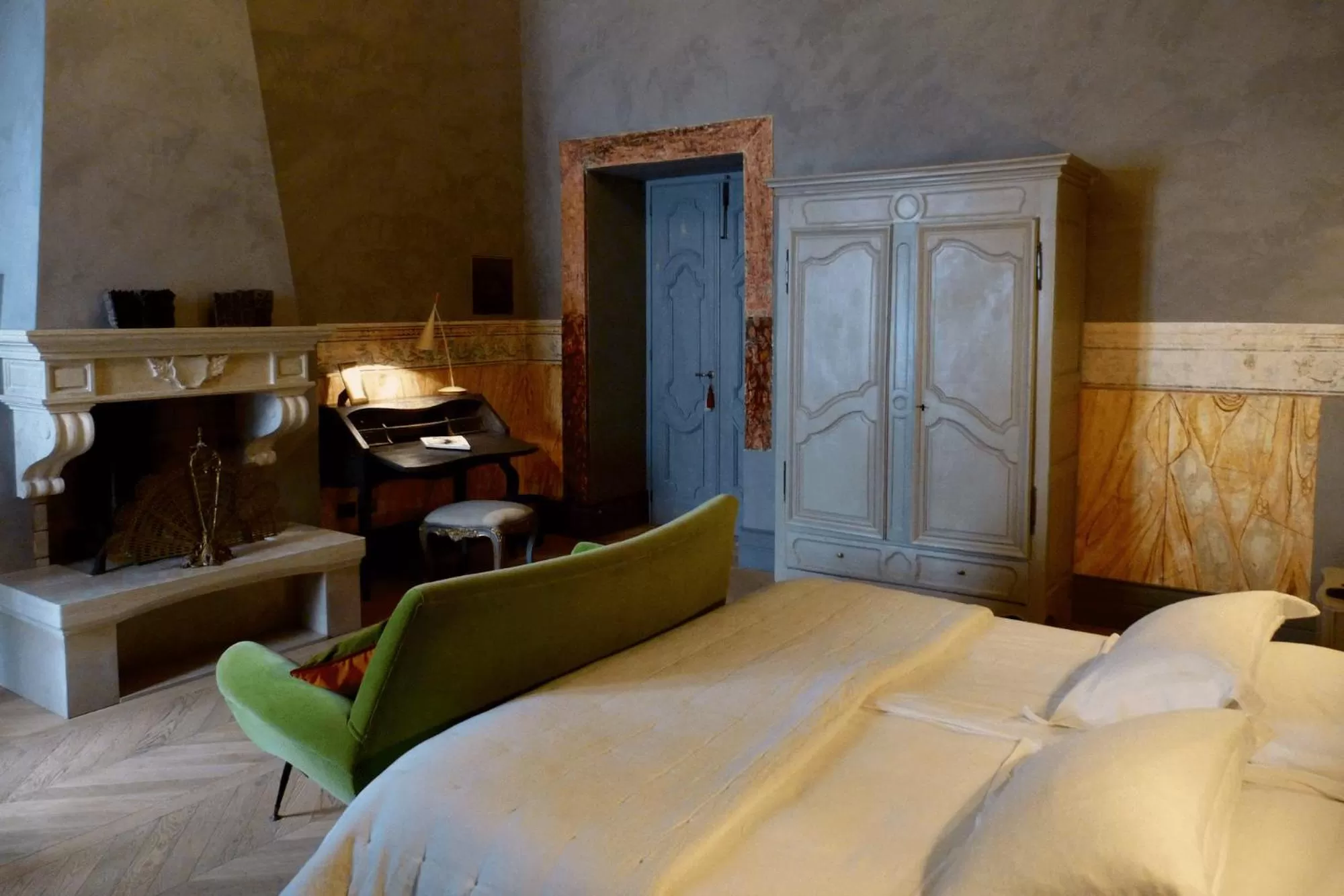 Bed in Paragon 700 Boutique Hotel & SPA