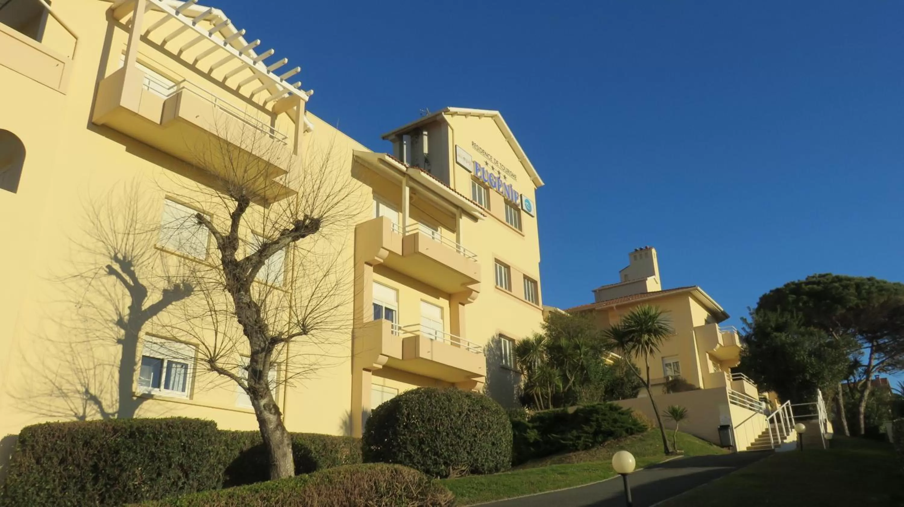 Facade/entrance in Résidence Mer & Golf Eugénie