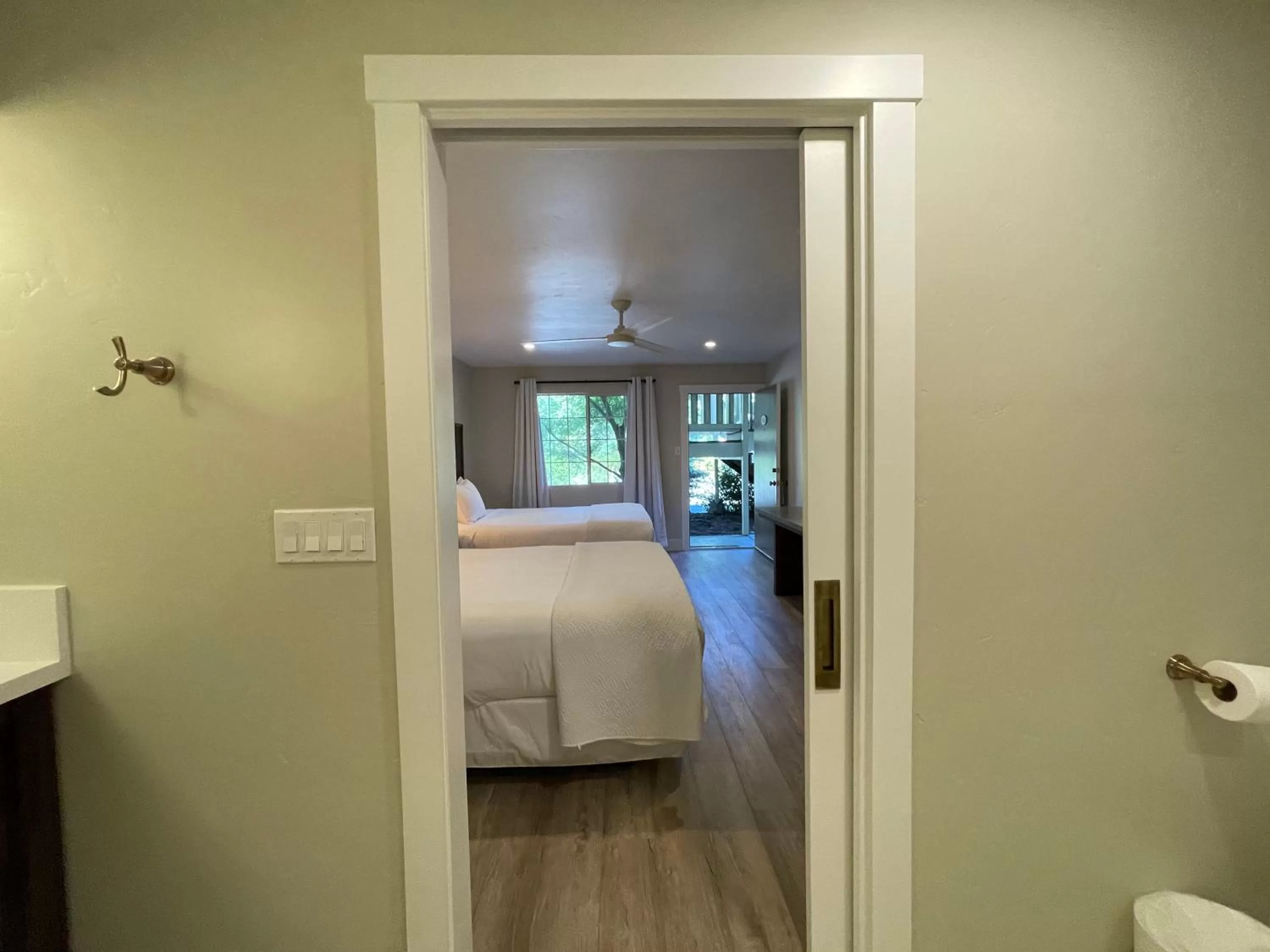 Bed in The Jack London Lodge