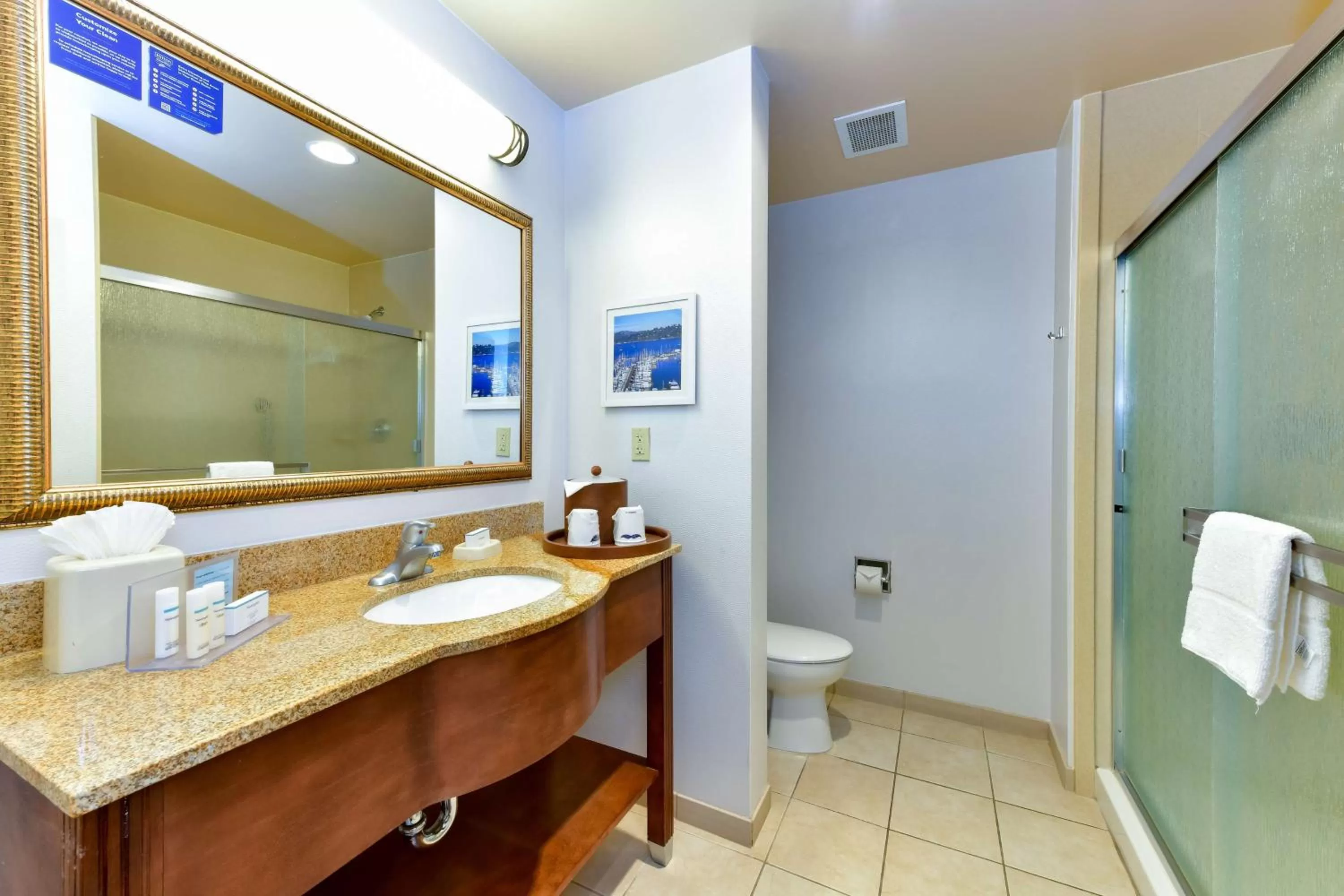 Bathroom in Hampton Inn & Suites Pittsburg