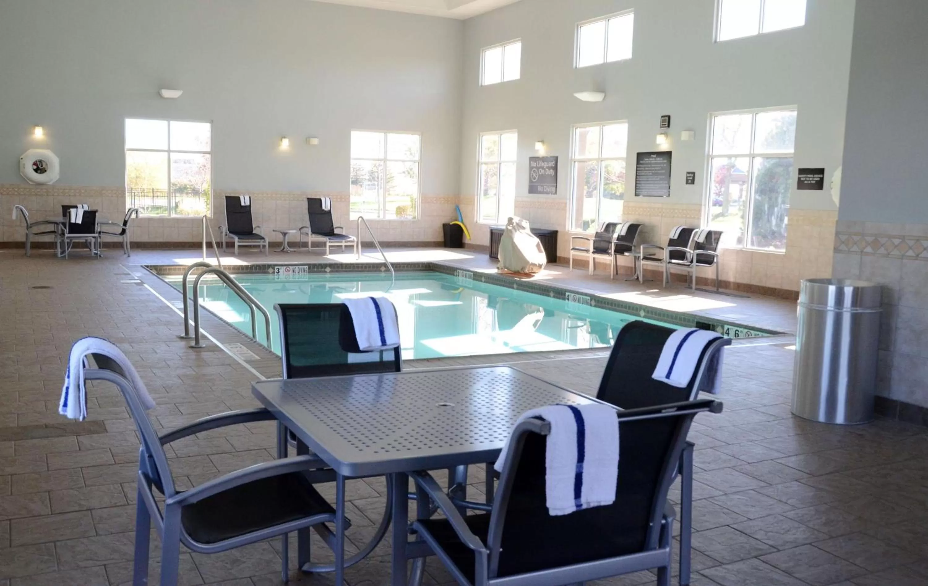 Pool view in Hampton Inn & Suites Chicago Southland-Matteson