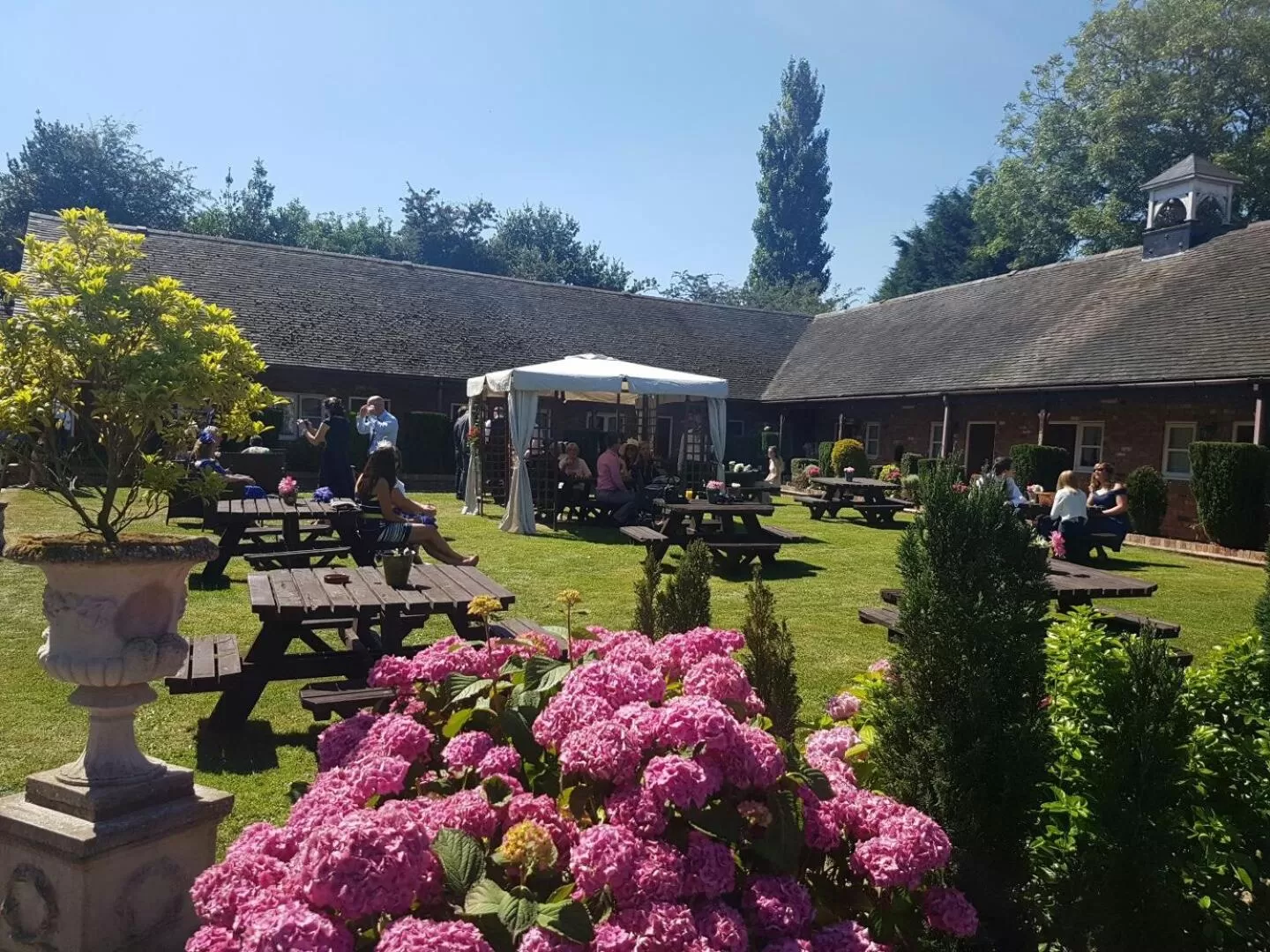 Restaurant/places to eat in The Royal Arms Hotel Room Only