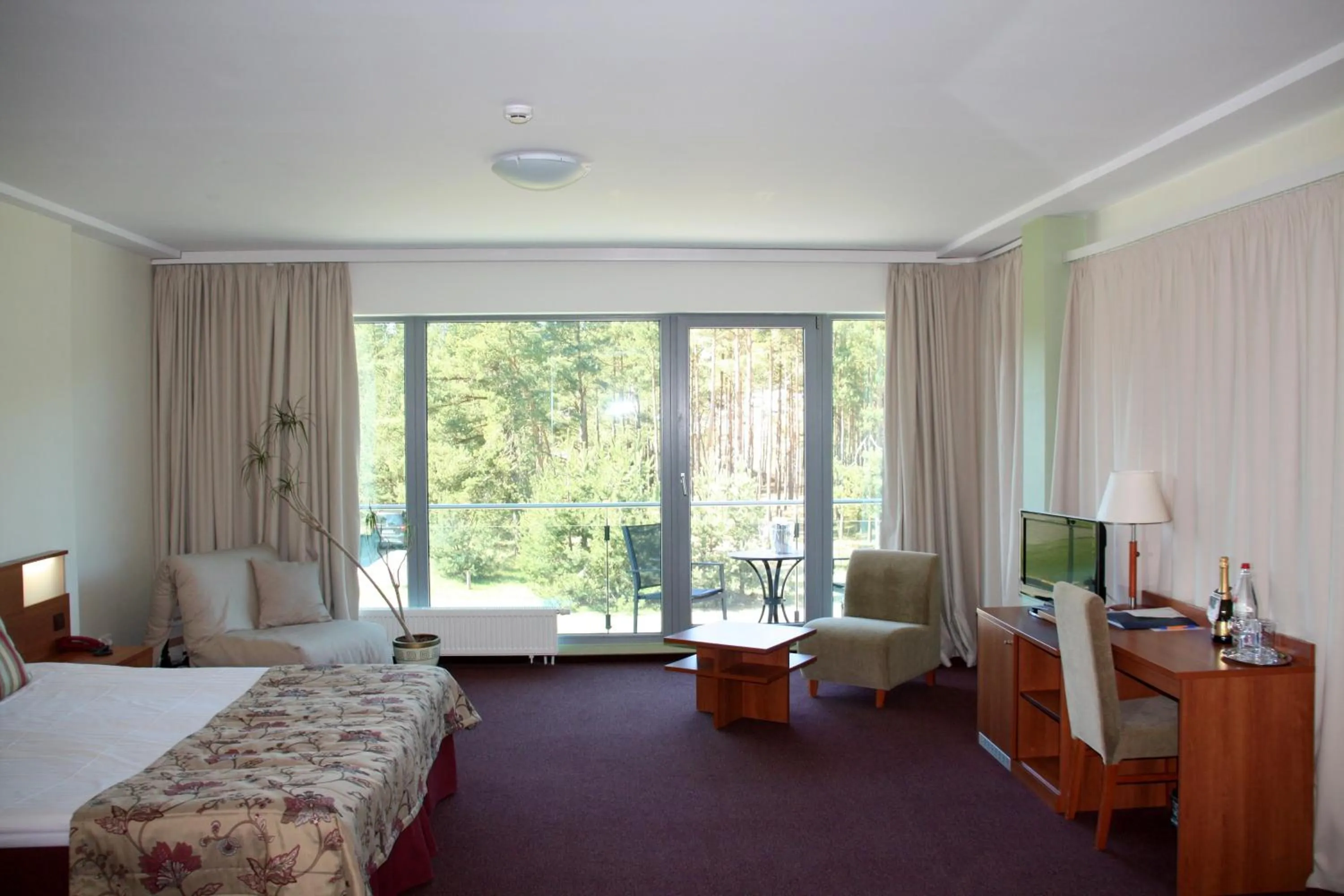 Day, Bed in Meduza Hotel