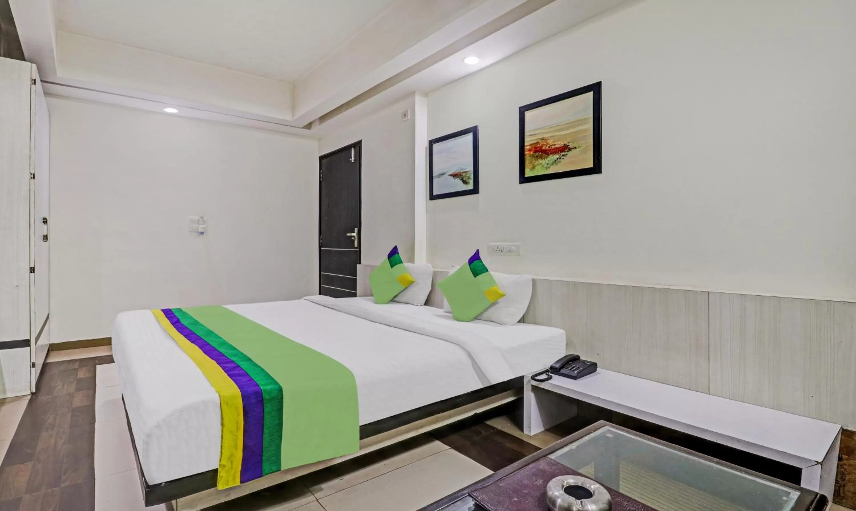 Treebo Mohit Regency