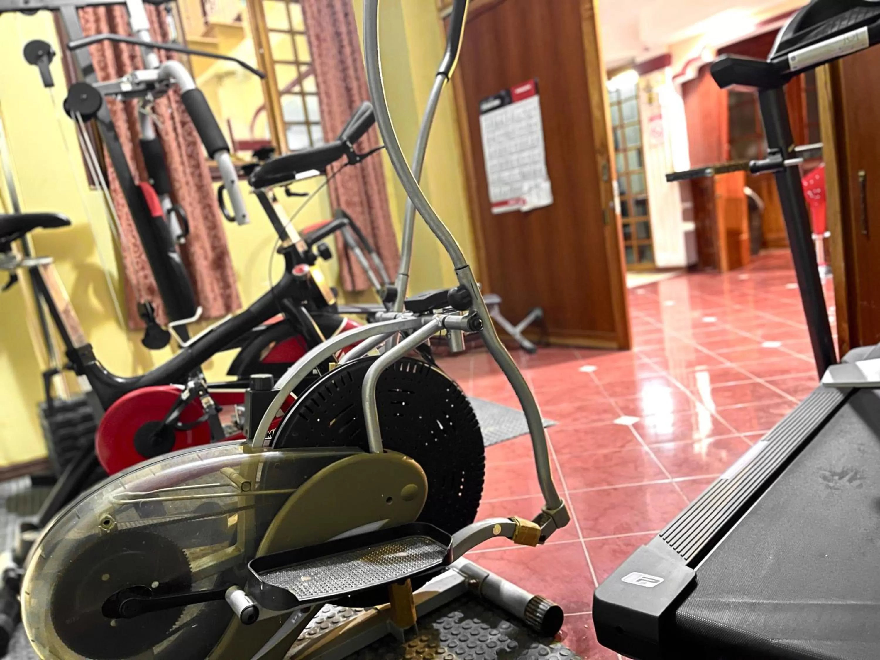 Fitness centre/facilities, Fitness Center/Facilities in House Center