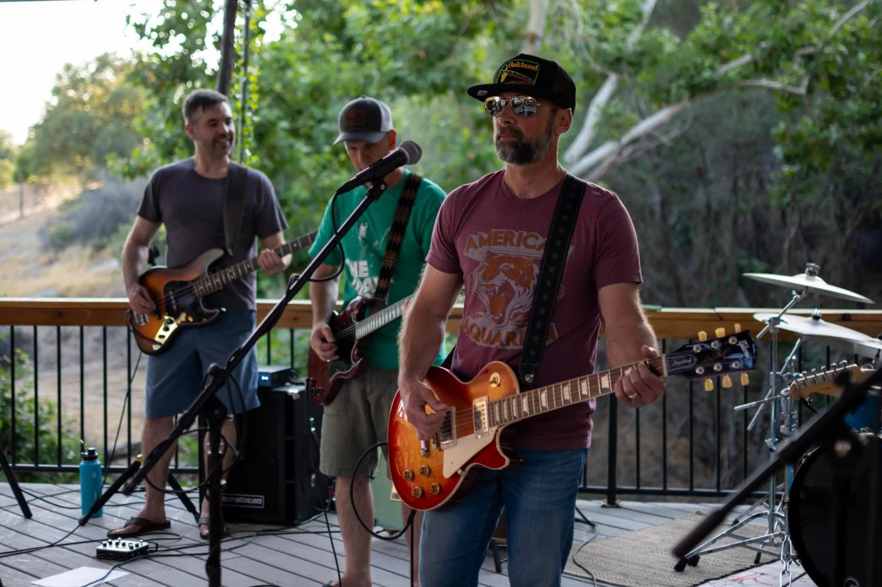 Entertainment in Genas's Sierra Inn & Restaurant