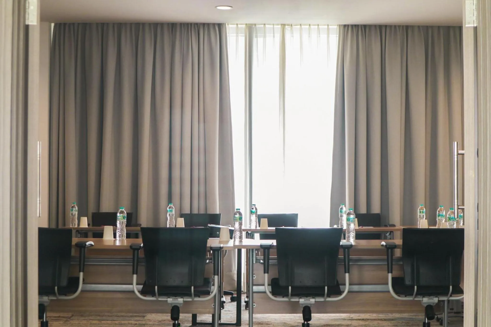 Meeting/conference room in Crowne Plaza Jakarta Residences, an IHG Hotel