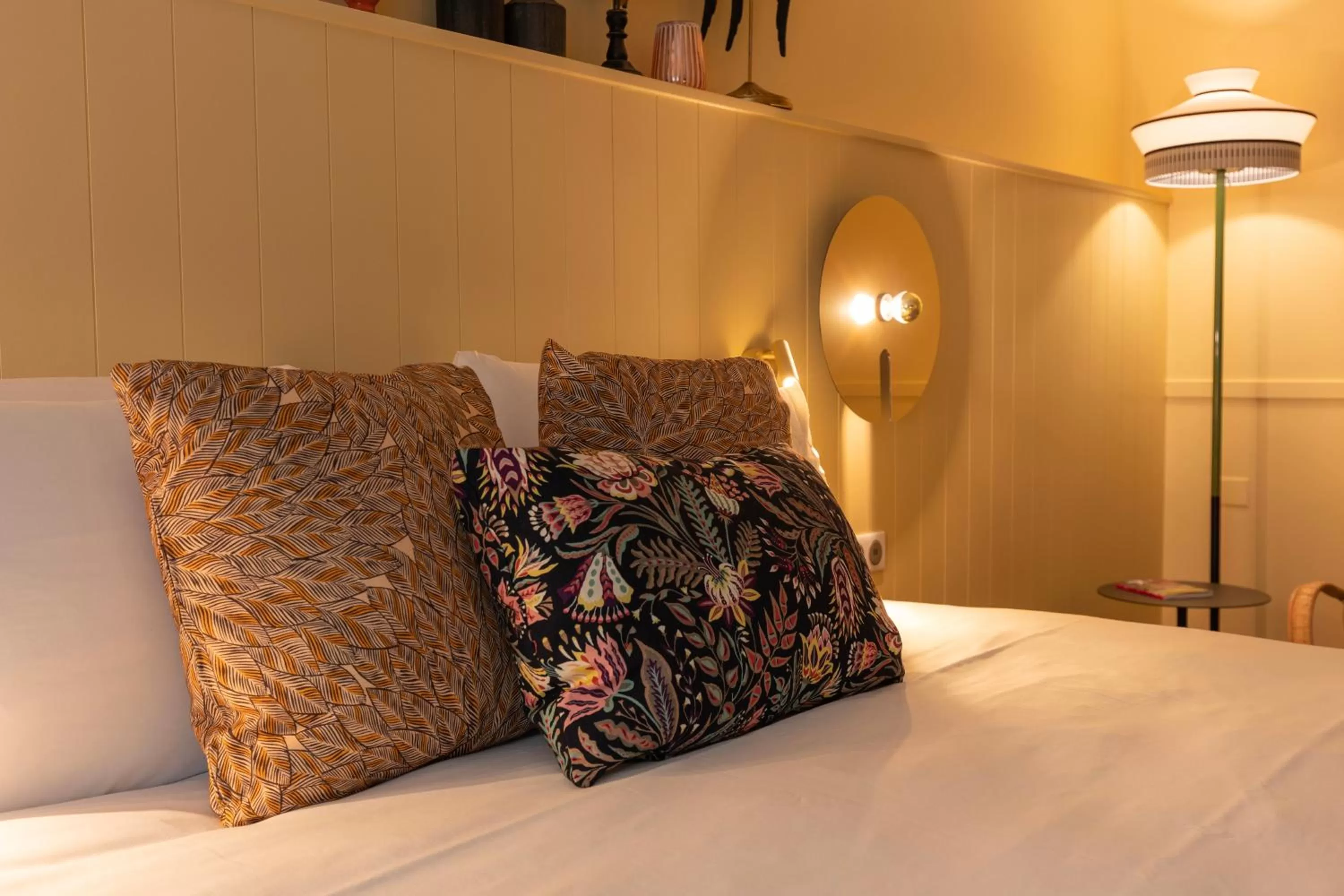 Bed in Hotel Indigo Bordeaux Centre Chartrons by IHG