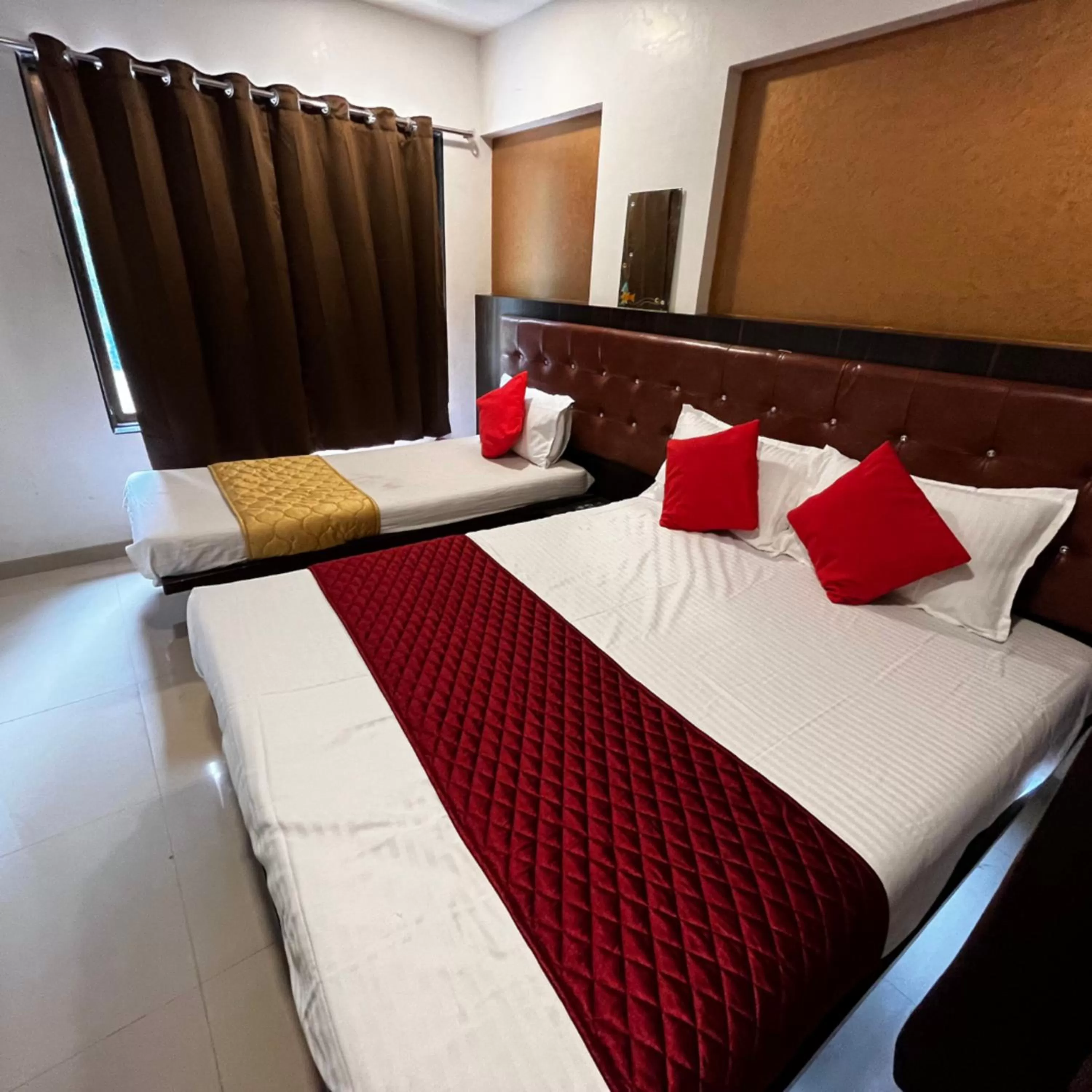 Bedroom, Bed in Hotel Borivali Executive - Near Borivali Railway Station