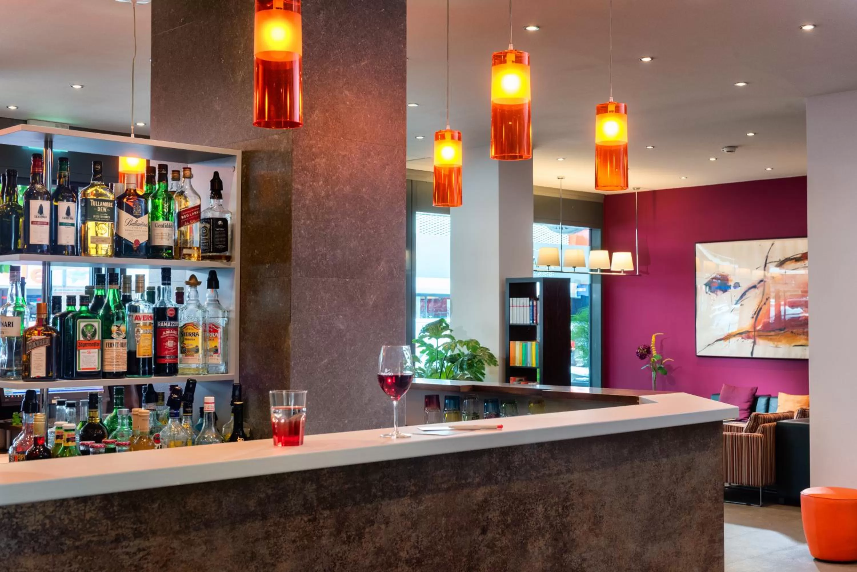 Lounge or bar in SORAT Hotel Berlin