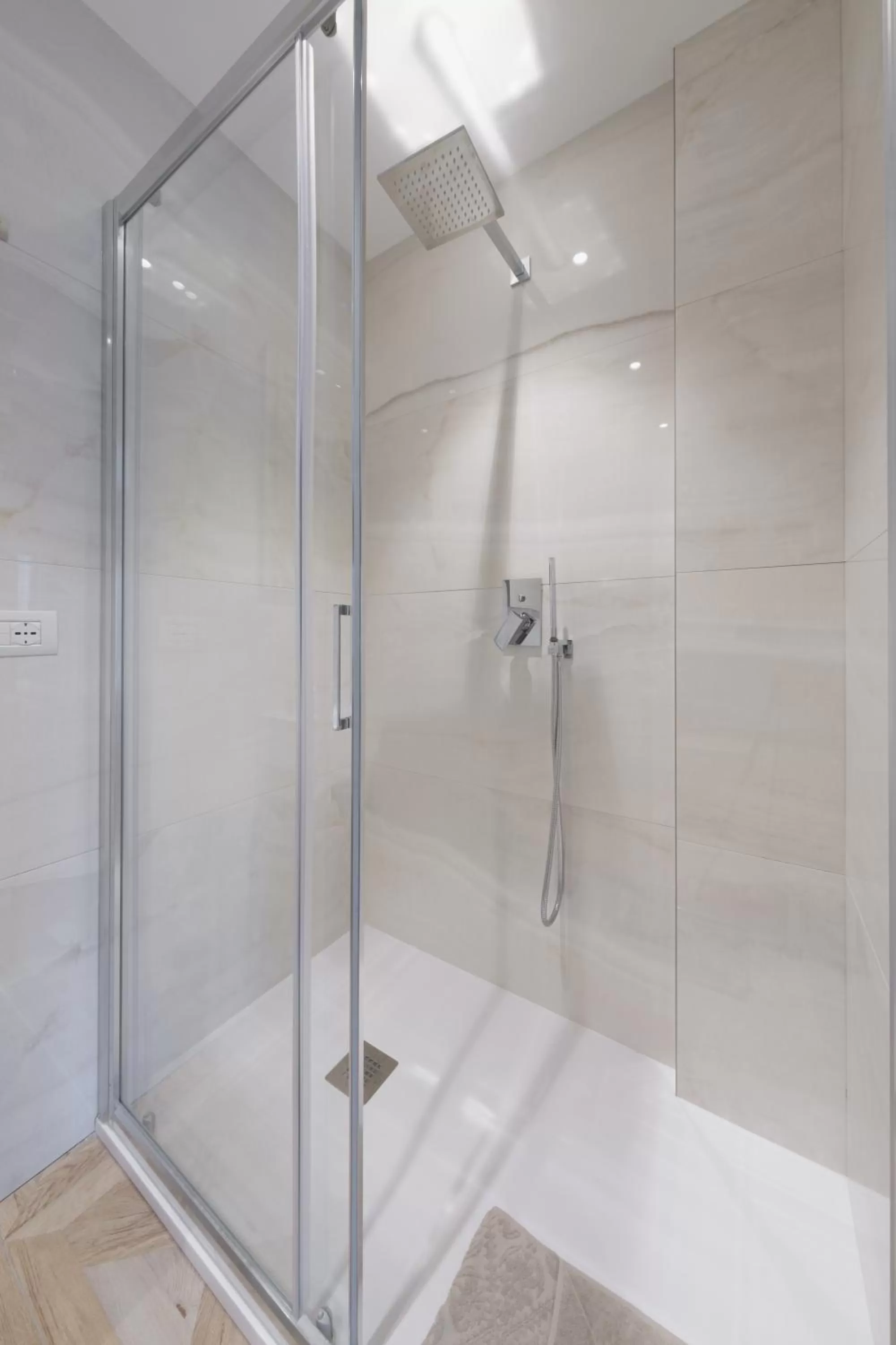 Bathroom in Supernova