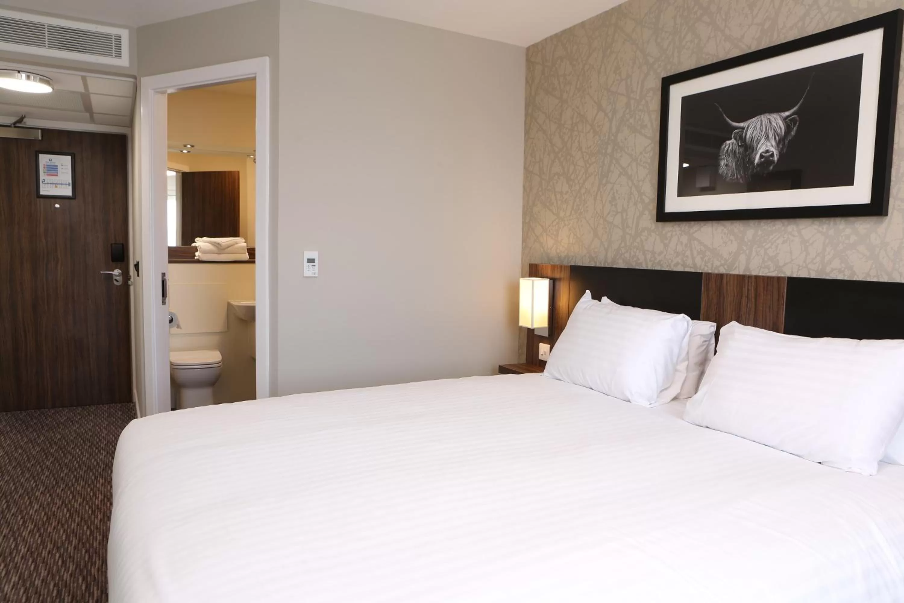 Photo of the whole room, Bed in Harbour Spring, Peterhead by Marston's Inns