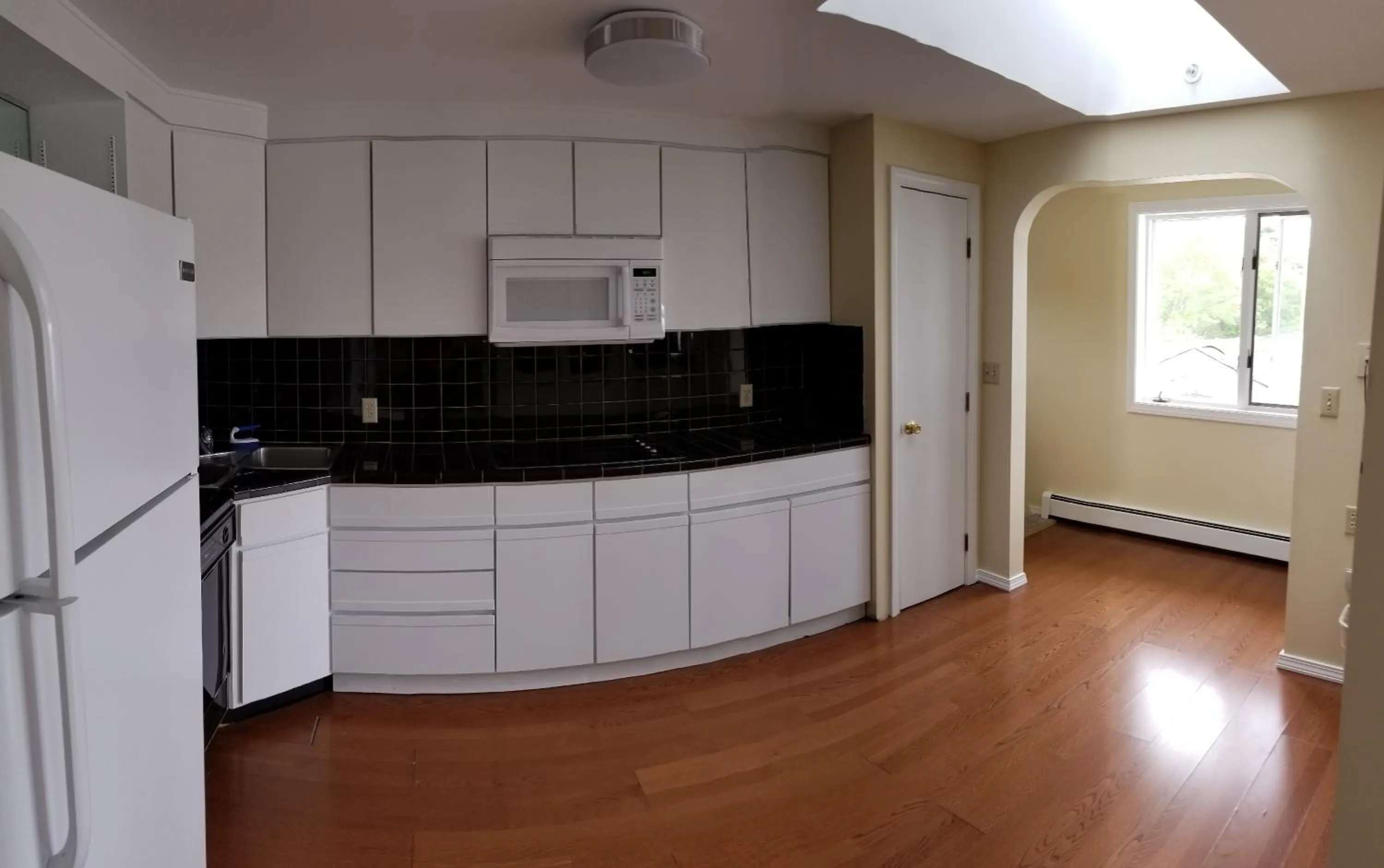 Kitchen or kitchenette in Ogunquit Tides