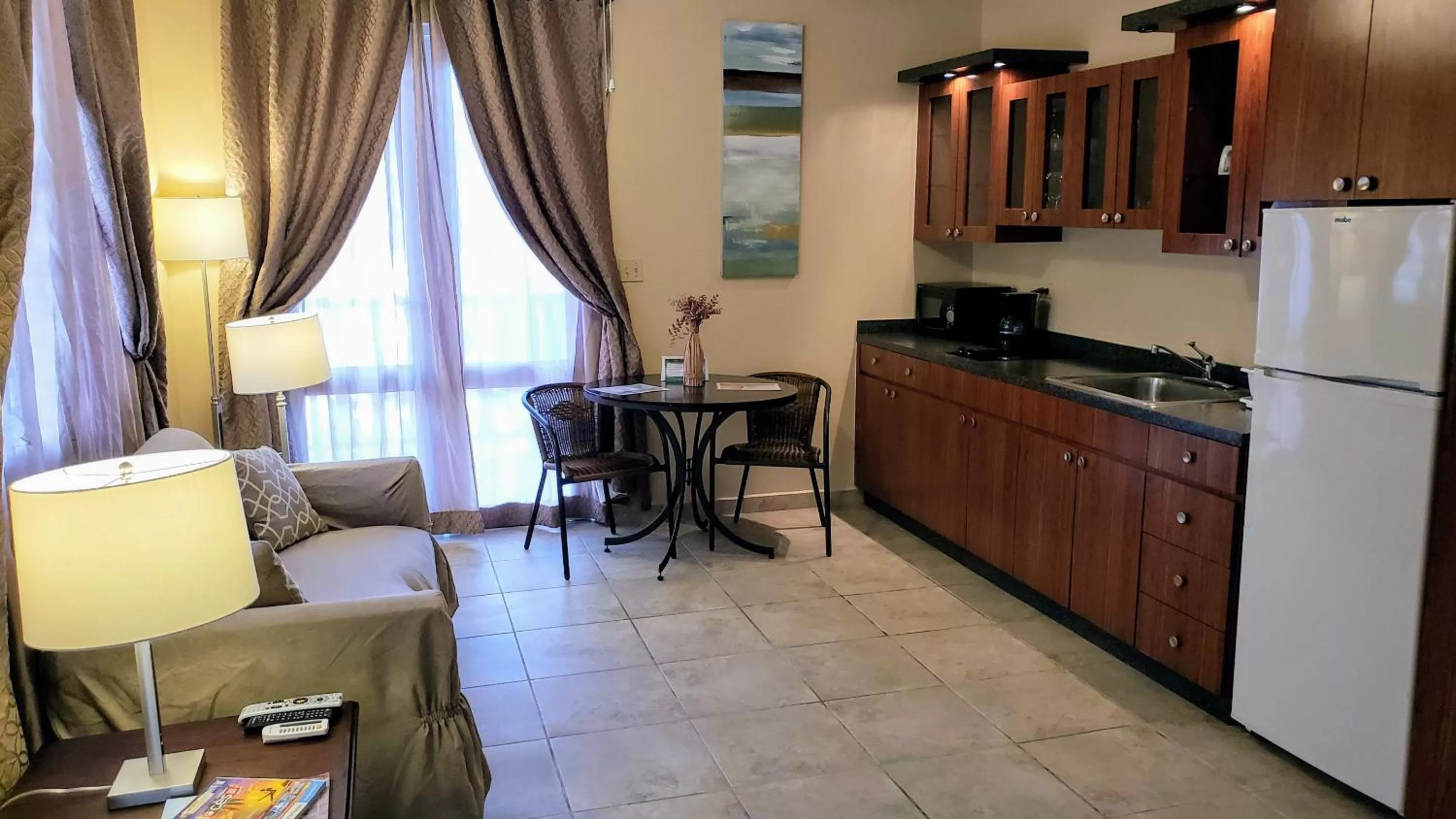 Kitchen or kitchenette in Combate Beach Resort