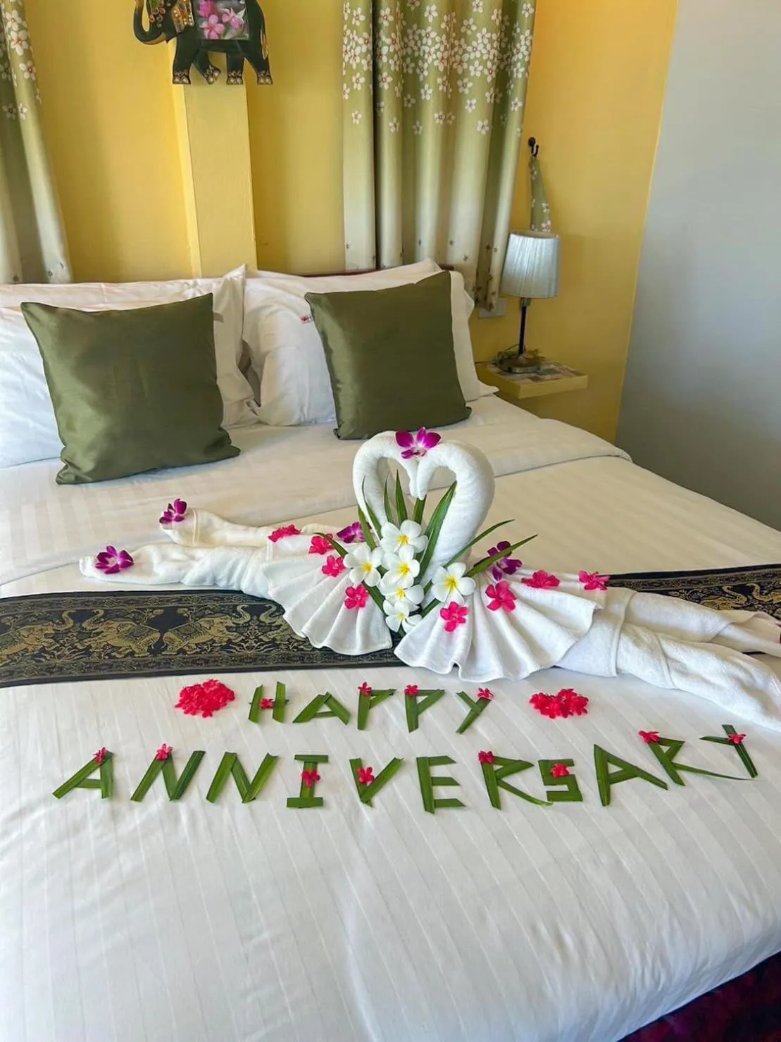 Bed in Lanta A&J Klong khong Beach