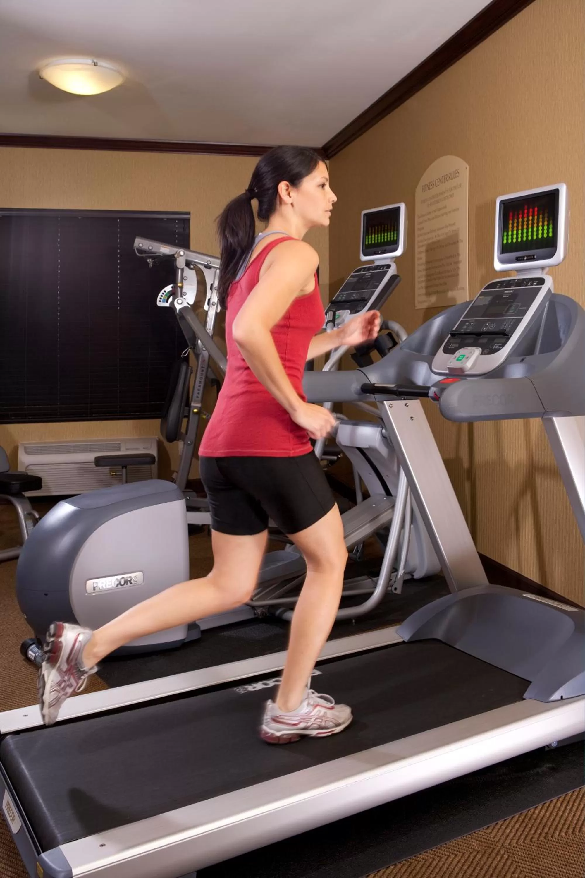 Fitness centre/facilities in Ayres Hotel Anaheim