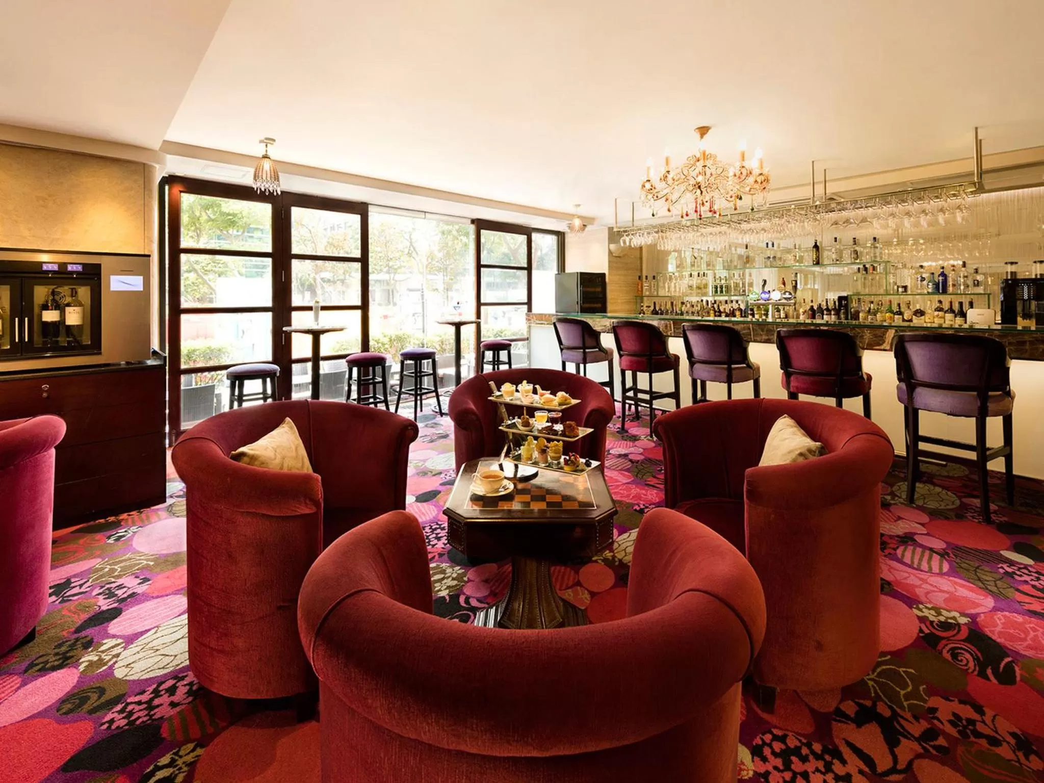 Restaurant/places to eat in Regal Kowloon Hotel