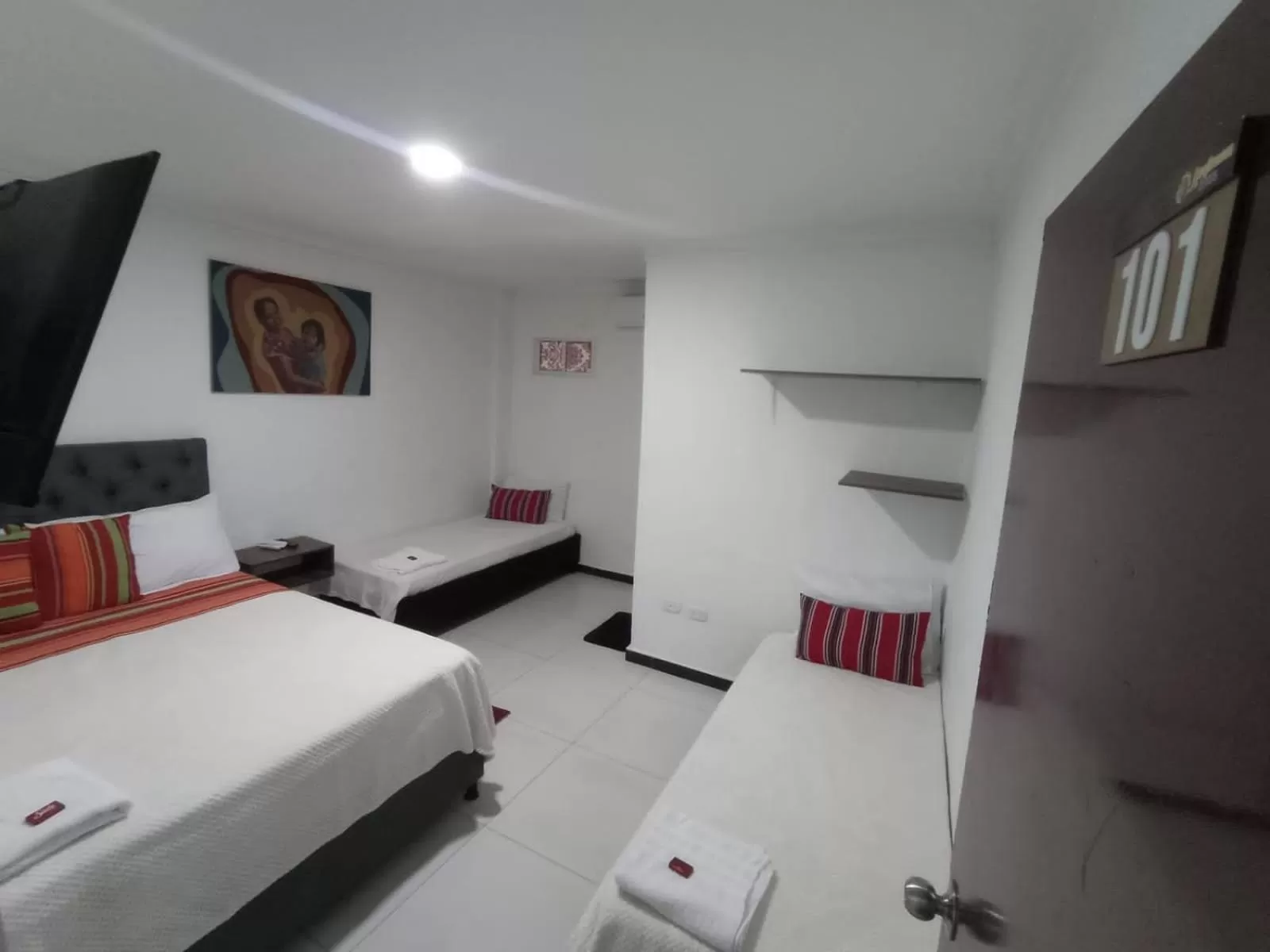 Bed in ANAJIRAWAA HOTEL