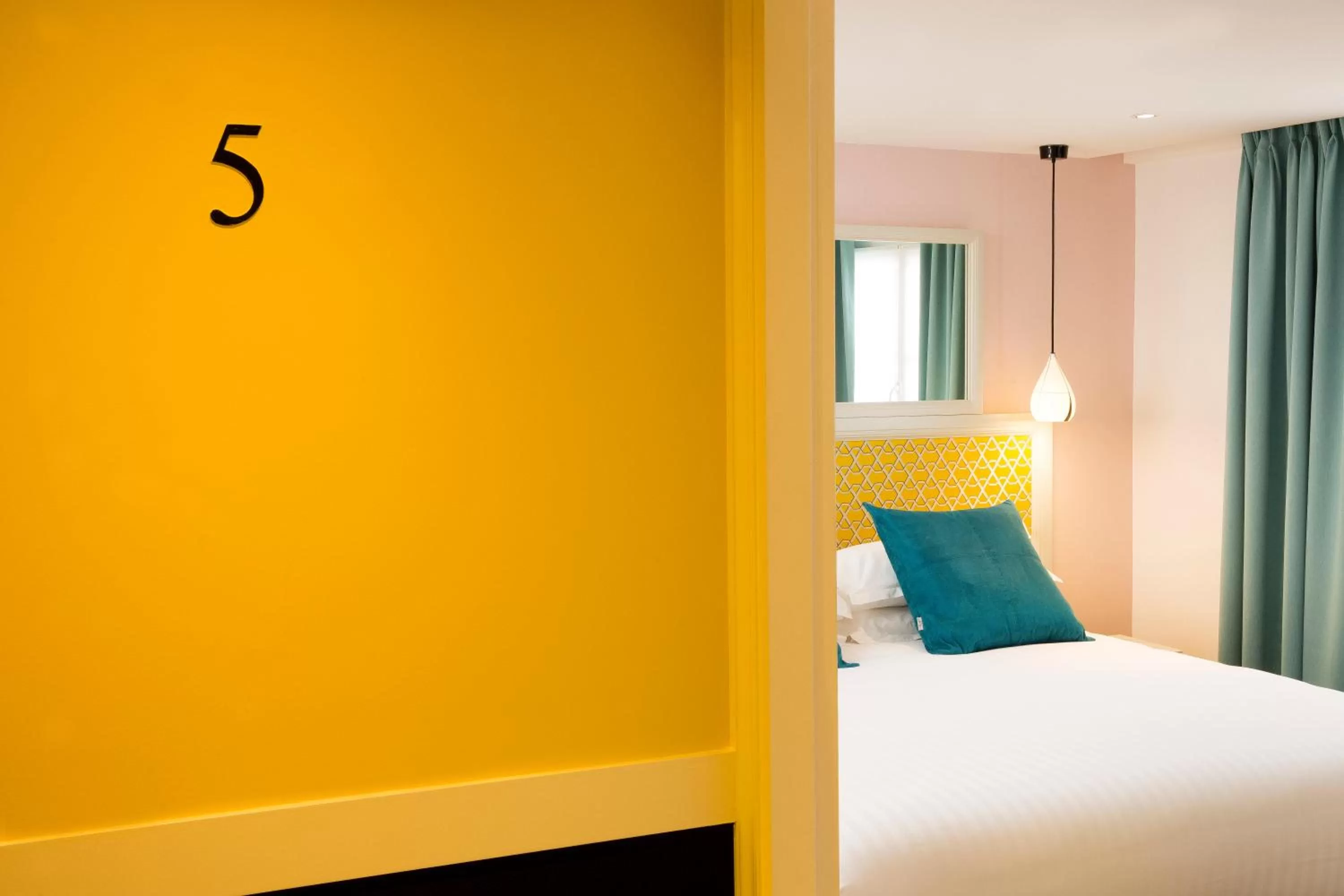 Photo of the whole room, Bed in Hotel Haussmann Saint Augustin