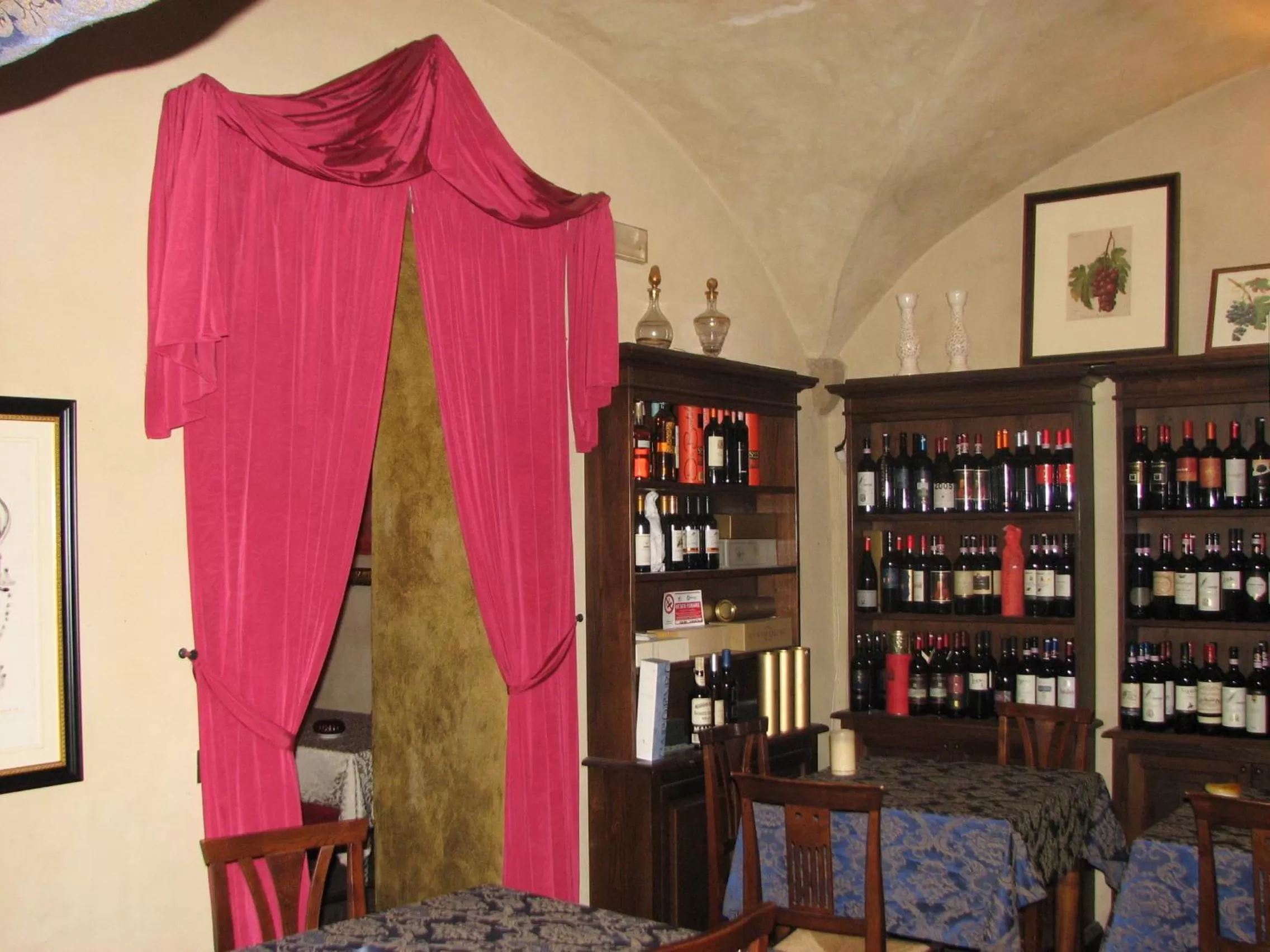 Restaurant/places to eat, Lounge/Bar in Locanda Guidi