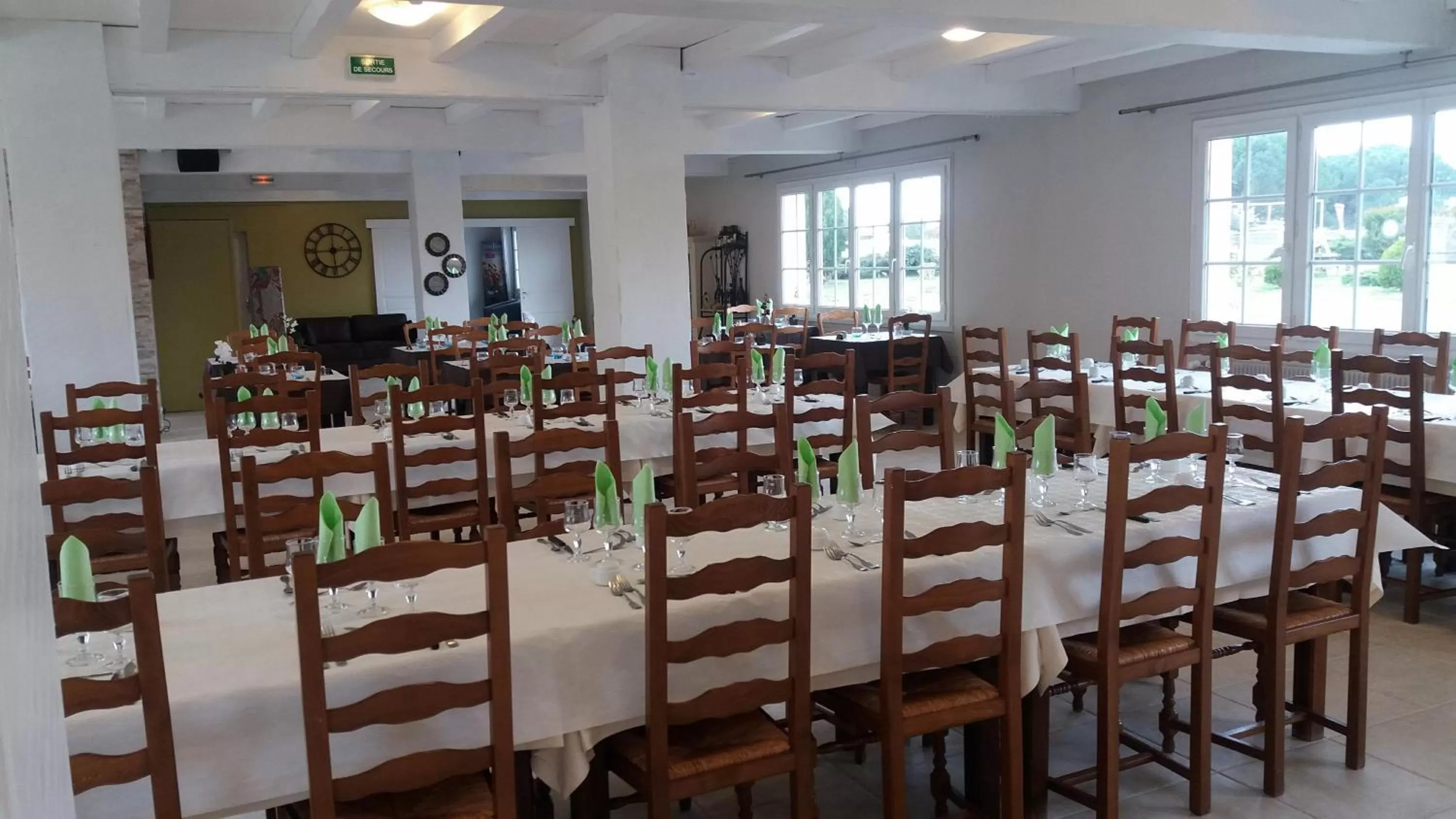 Restaurant/places to eat in Le Mareuillais Hotel-Restaurant