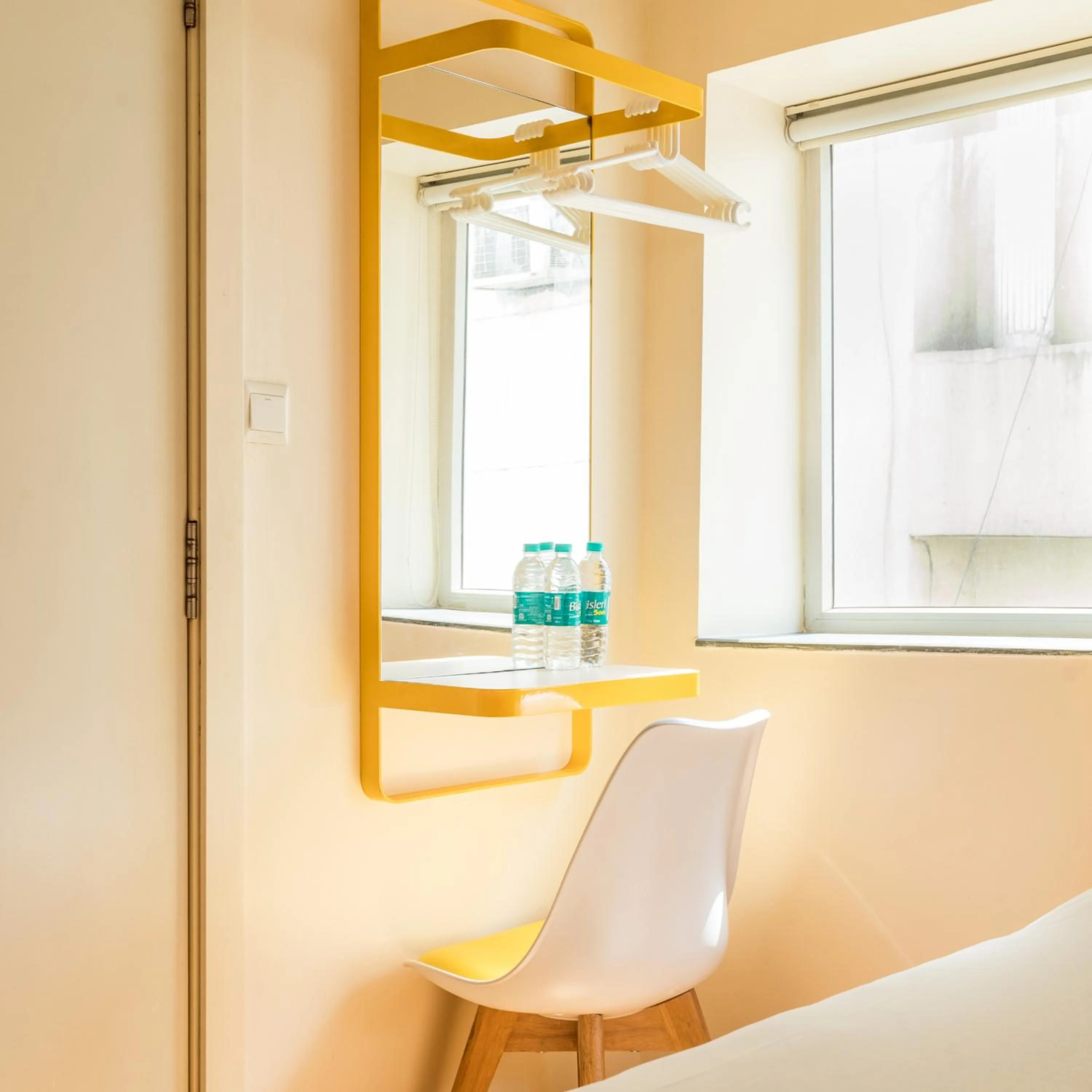 Dining area in Bloomrooms @ New Delhi Railway Station