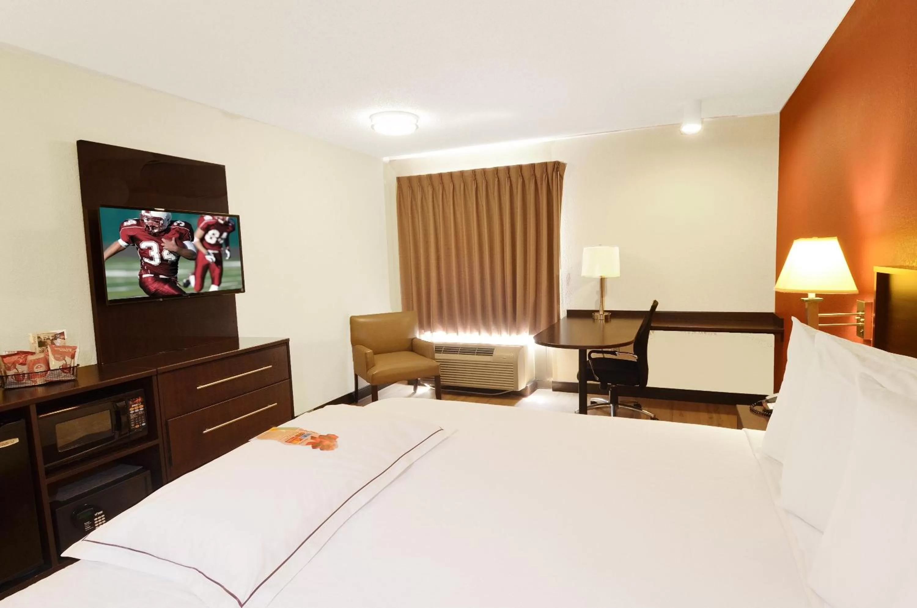 Premium King Room Smoke Free (Upgraded Bedding & Snack) in Red Roof Inn PLUS+ Houston - Energy Corridor