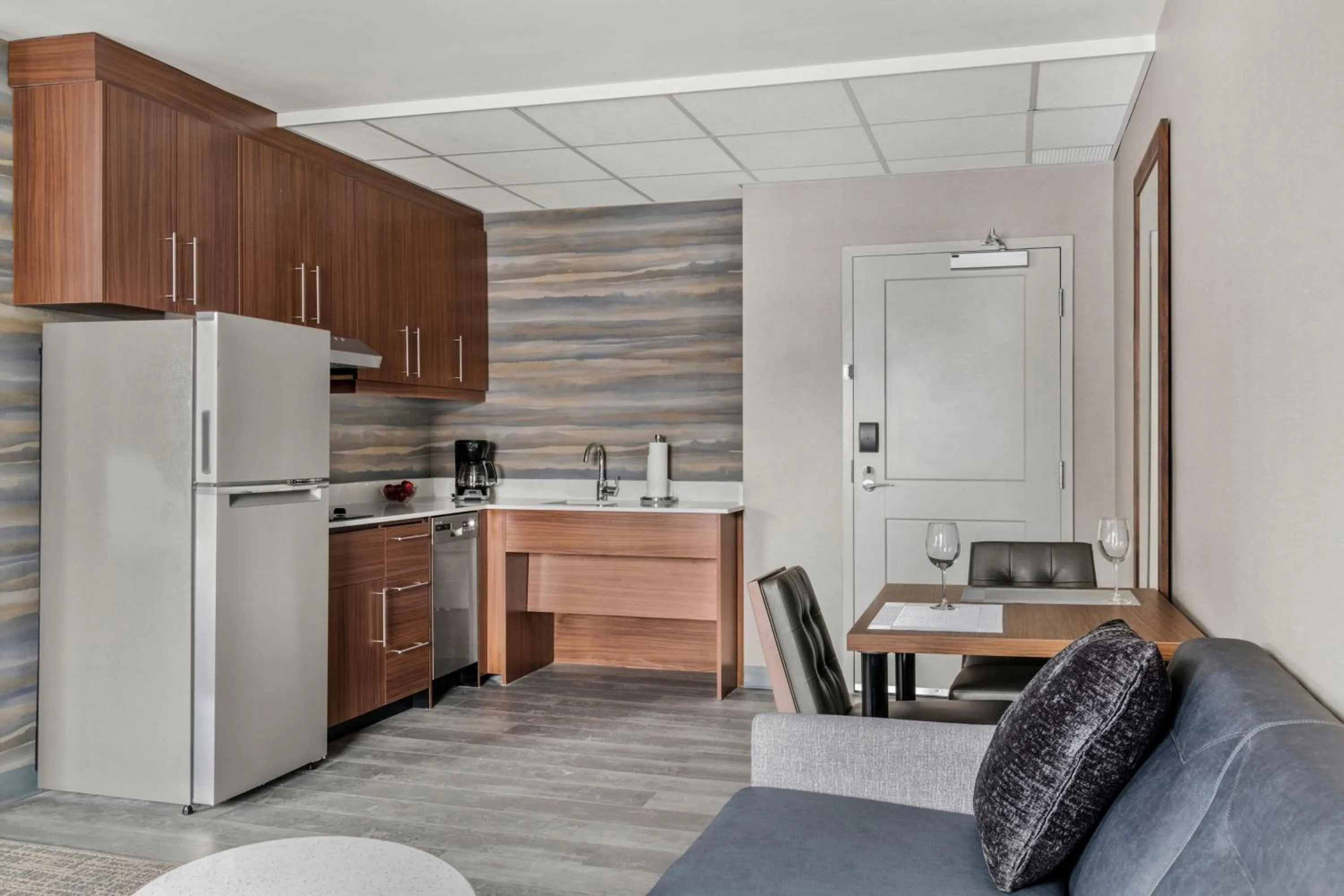 Kitchen or kitchenette in Residence Inn by Marriott Laval
