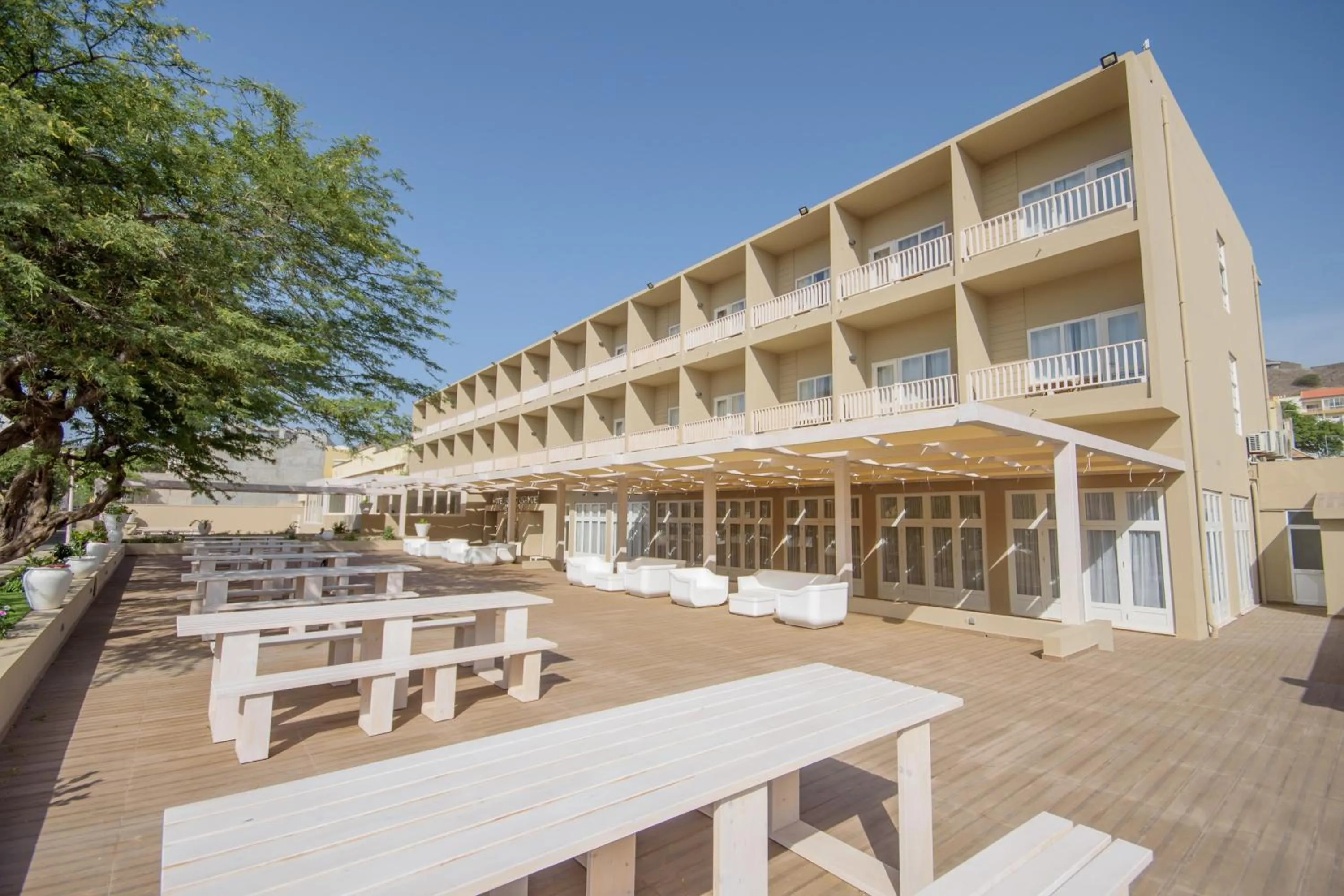 Property building in Oasis Porto Grande