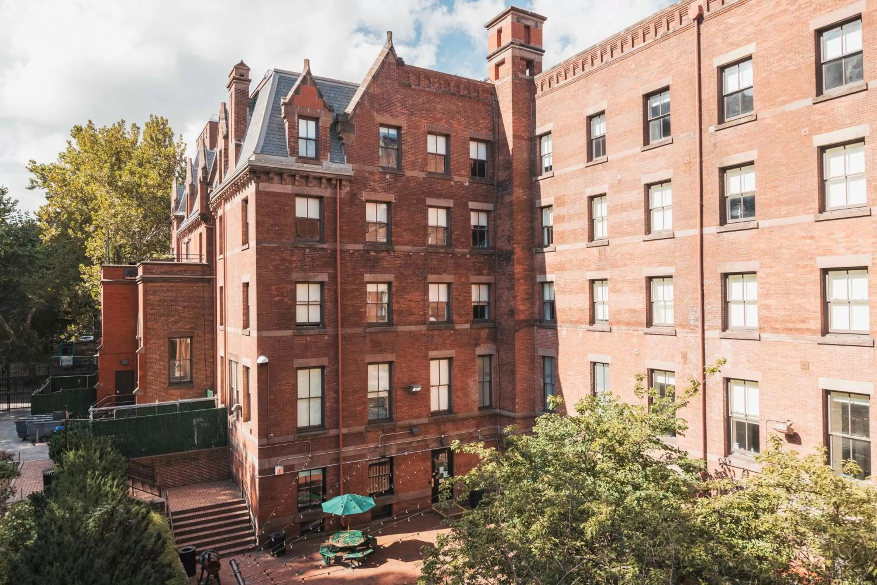 Property building in HI New York City Hostel