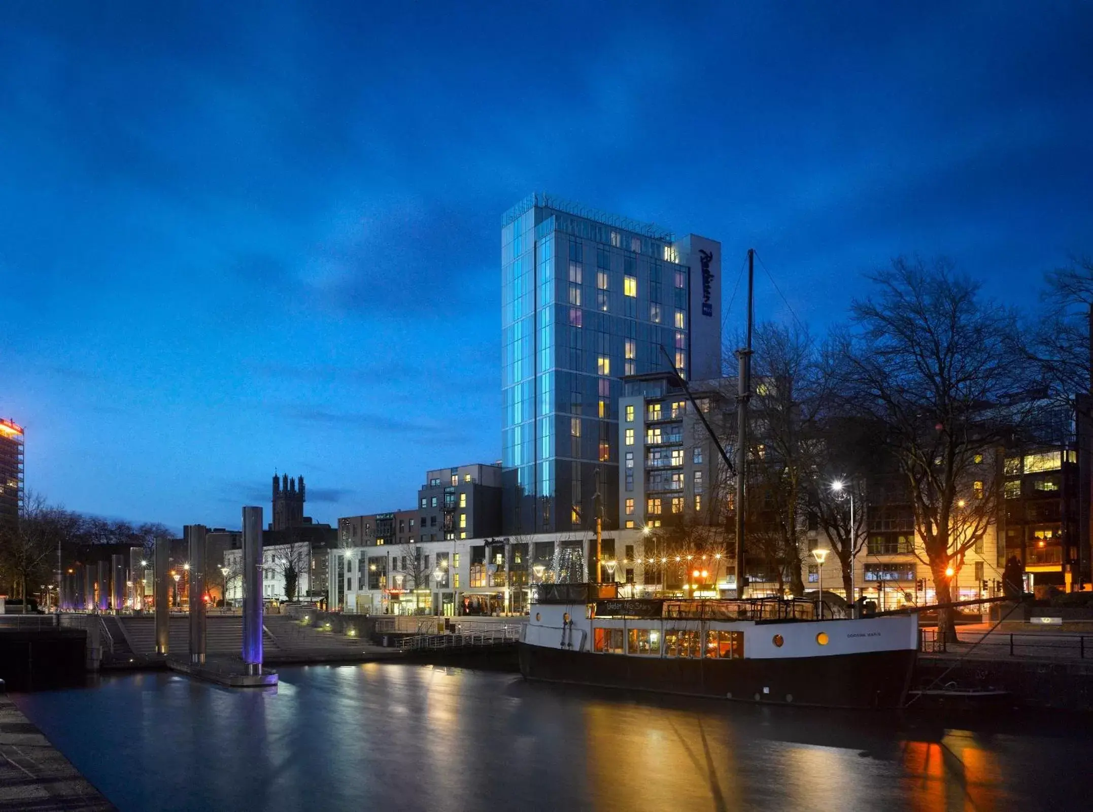 Suite with Terrace and Harbor View in Radisson Blu Hotel, Bristol Suite with Terrace and Harbor View in Radisson Blu Hotel, Bristol