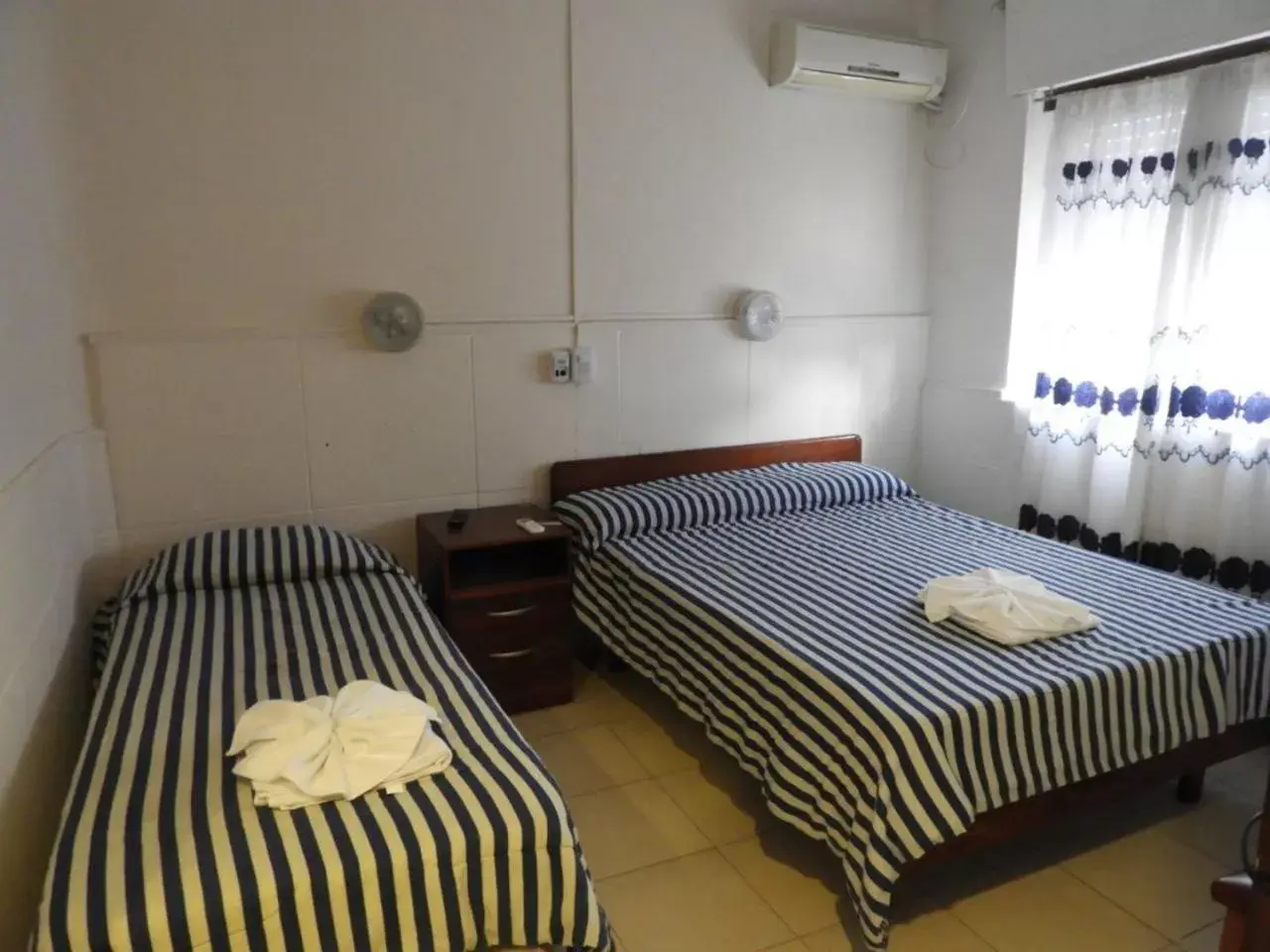 Standard Triple Room in Hotel Mar Del Plata Standard Triple Room in Hotel Mar Del Plata