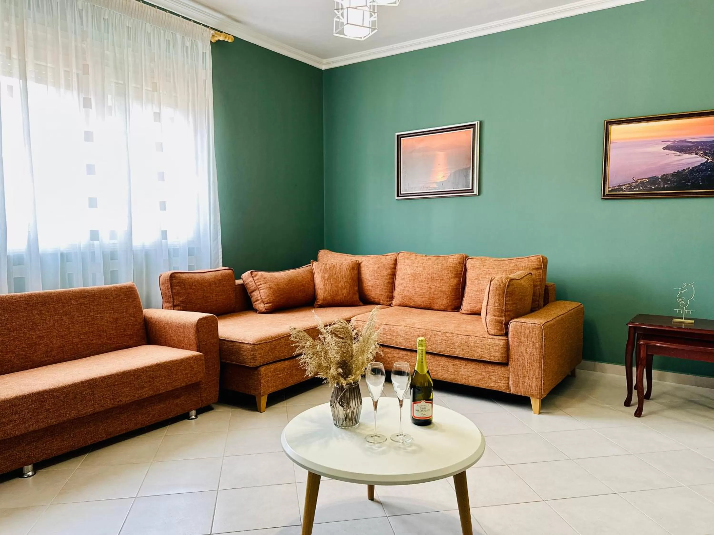 TV and multimedia, Seating Area in FAMILY SUITE RESIDENCE