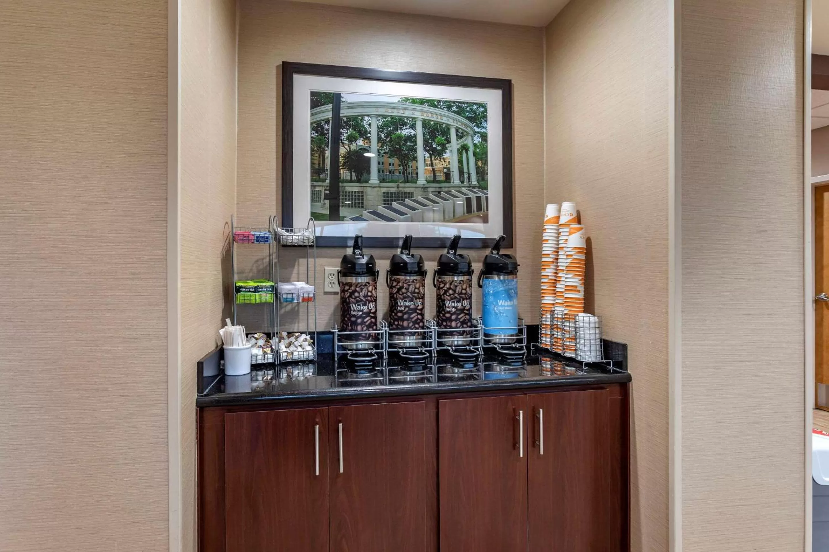 Restaurant/places to eat in Comfort Suites Florence Shoals Area