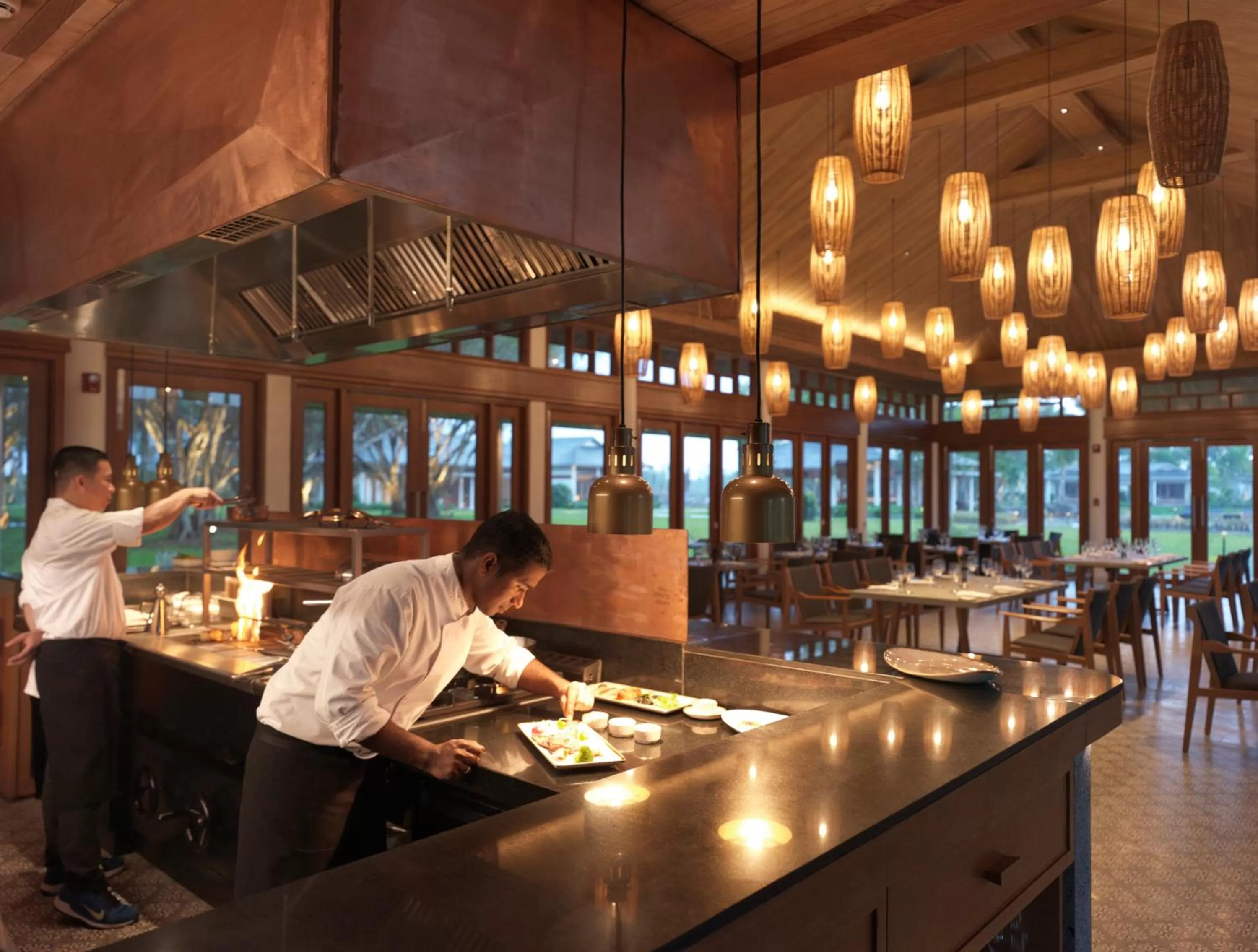 Restaurant/places to eat in Azerai Can Tho