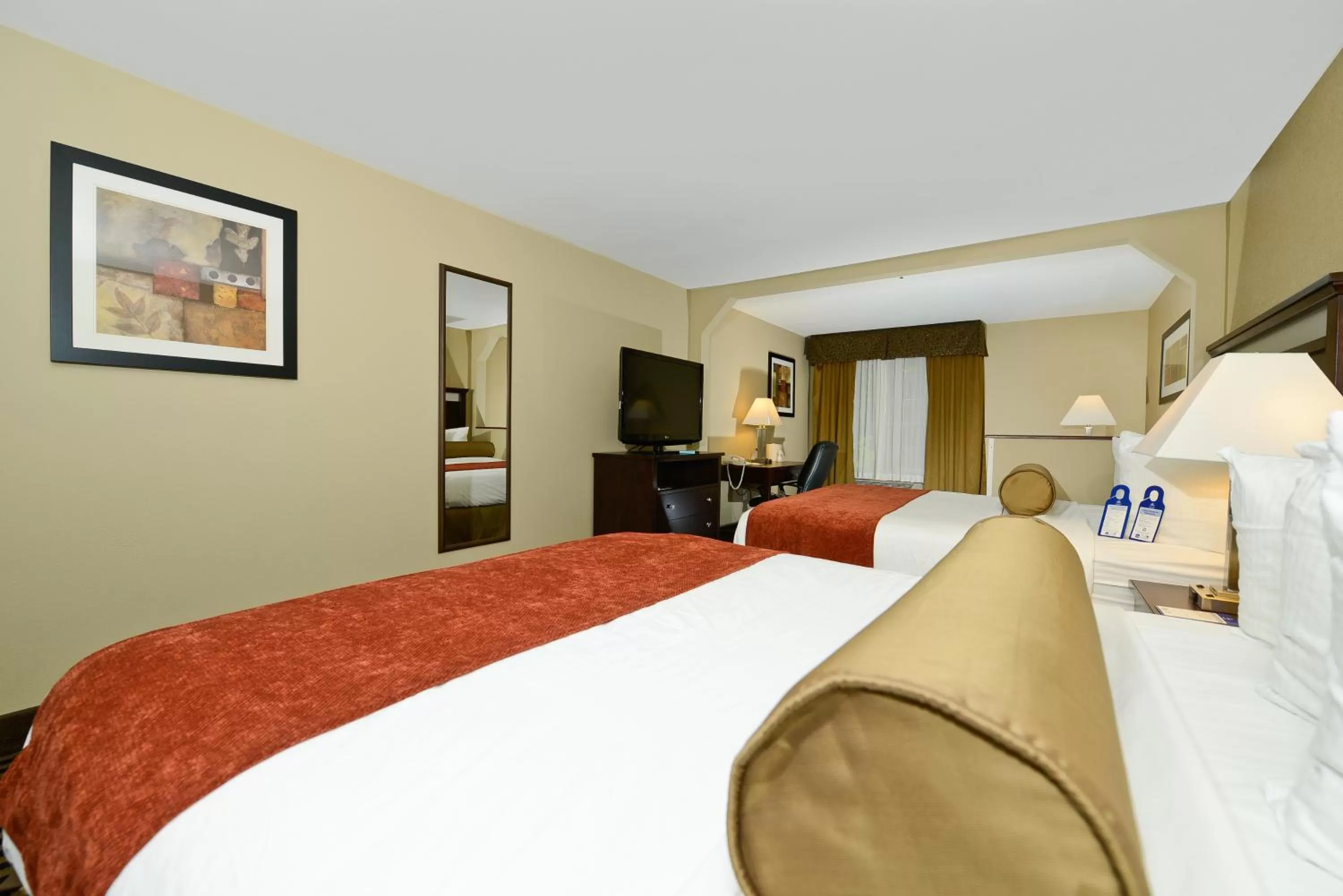 Bedroom, Bed in Best Western Plus Prairie Inn