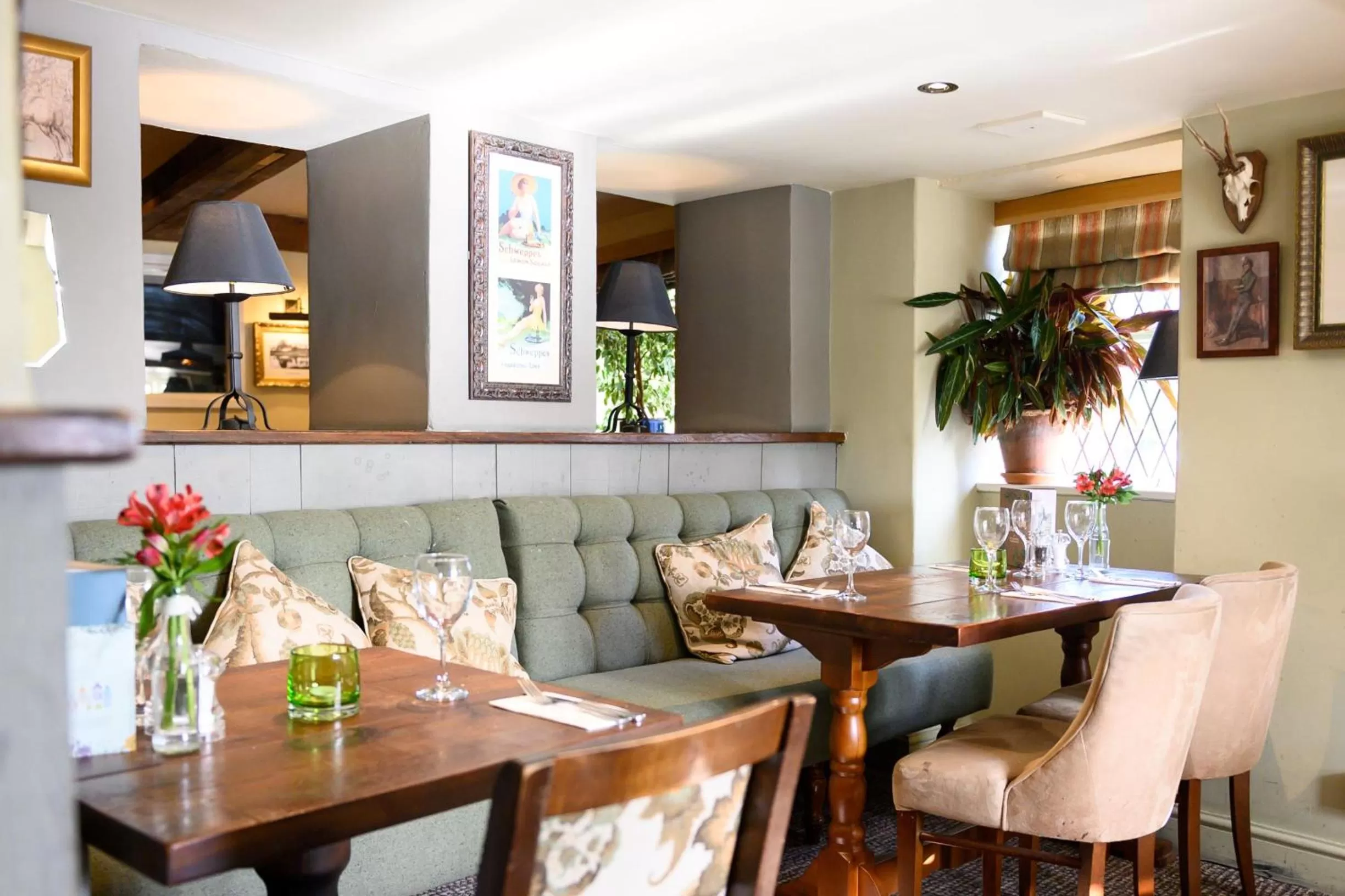 Restaurant/places to eat in The St George and Dragon by Innkeeper's Collection