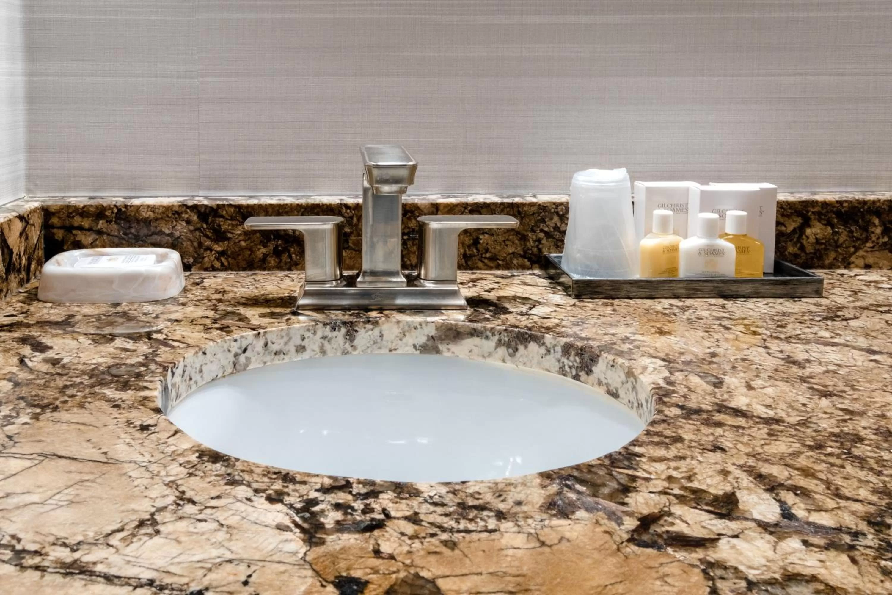 Bathroom in Red Coach Inn